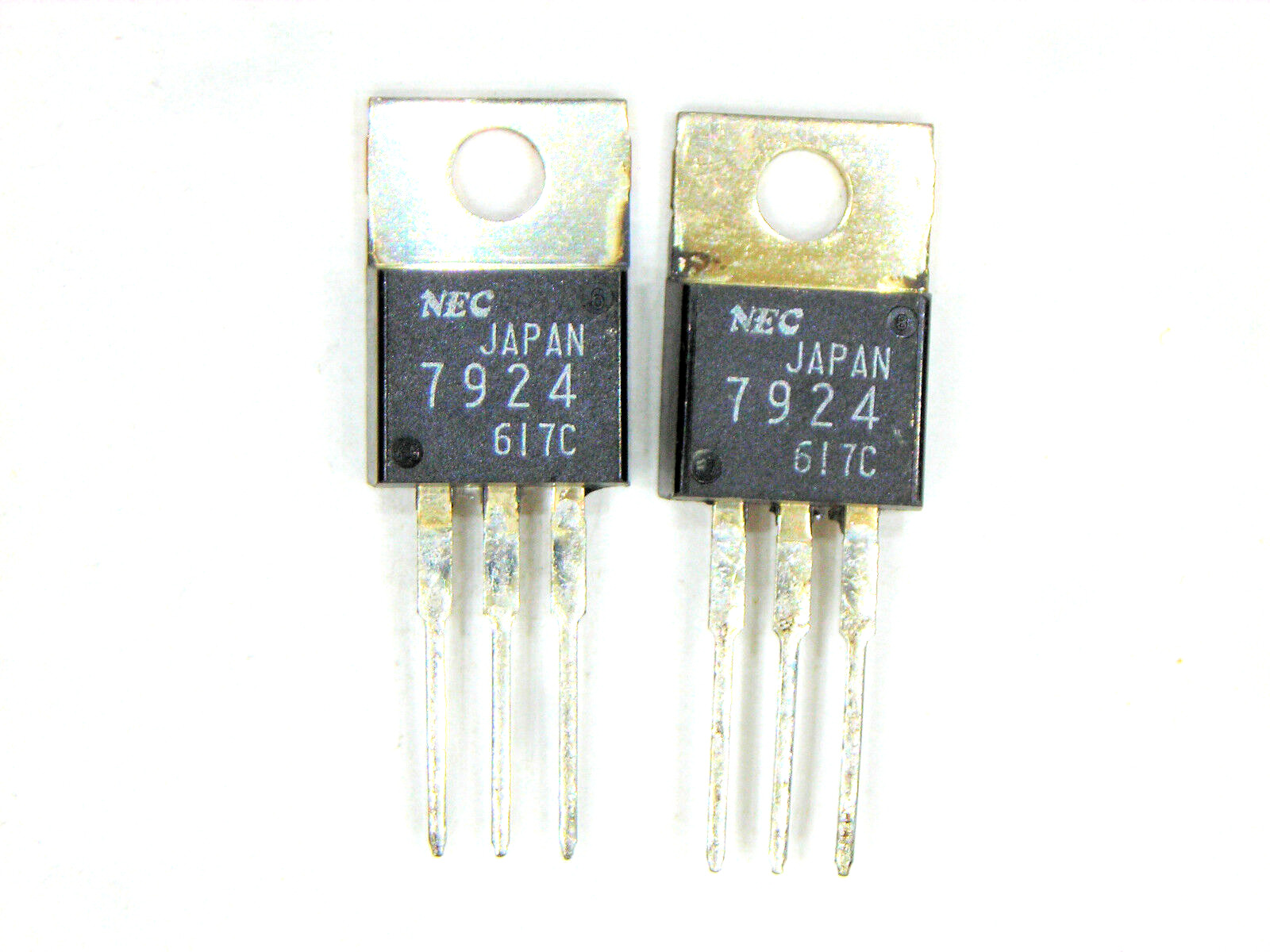 UPC7924  "Original" NEC 24V Negative Voltage Regualtor TO-220   2 pcs