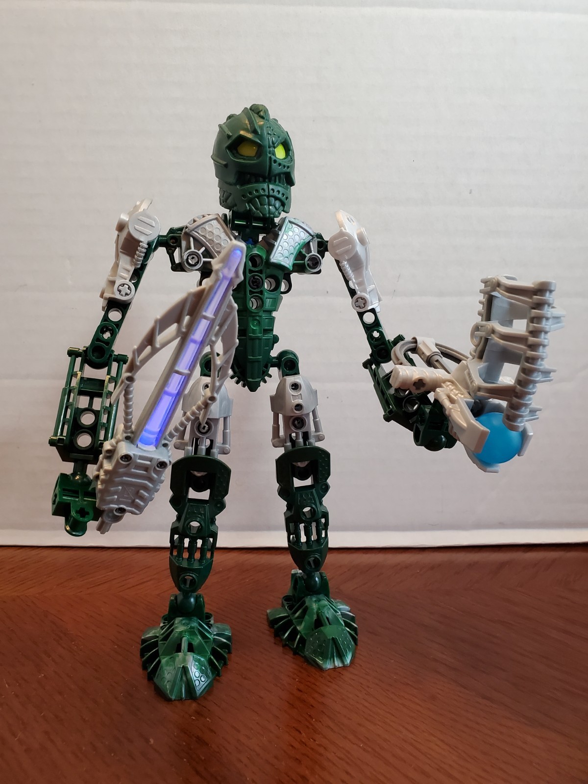 LEGO Bionicle 8731 Toa Kongu - Complete w/ 1 Zamor Sphere - No Manual Or Can