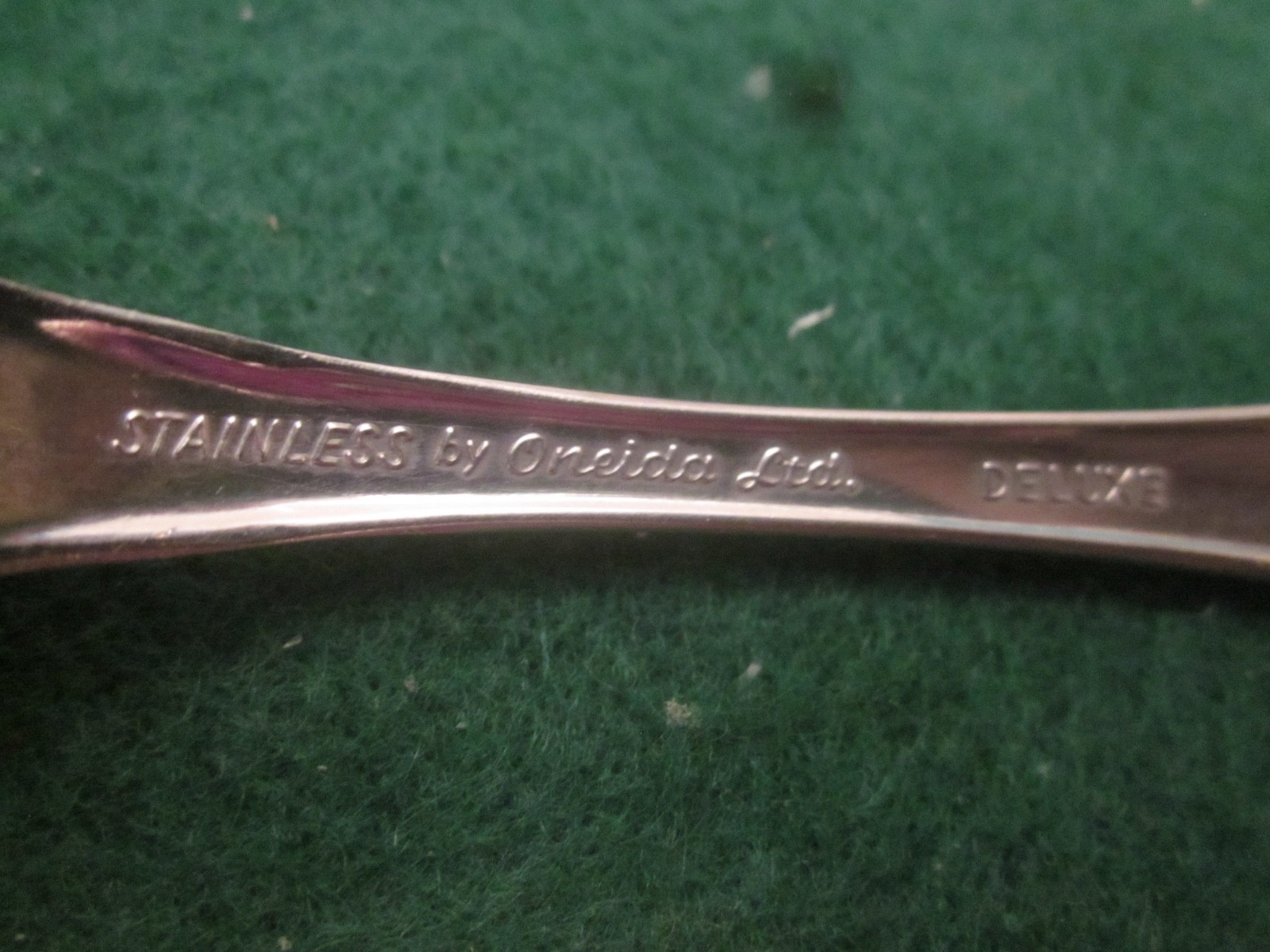 Set of 5 teaspoons 6 " Oneida LTD Deluxe "Strathmore" Stainless Flatware