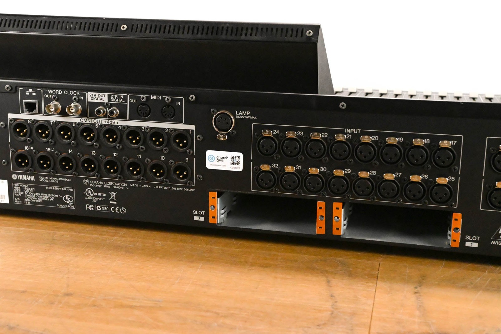Yamaha LS9-32 32-Input Digital Mixing Console CG01Y2B