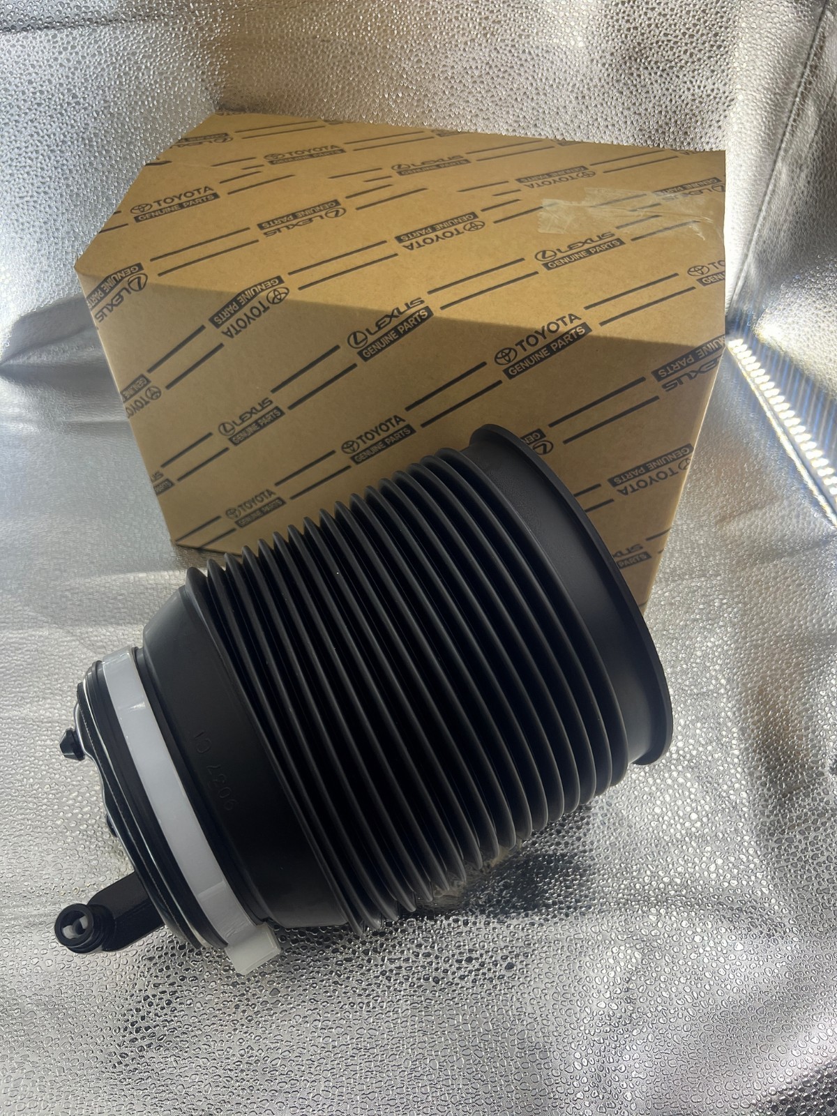 Left  air shock for Lexus GX470 48090-35011  Land Cruiser Prado J120