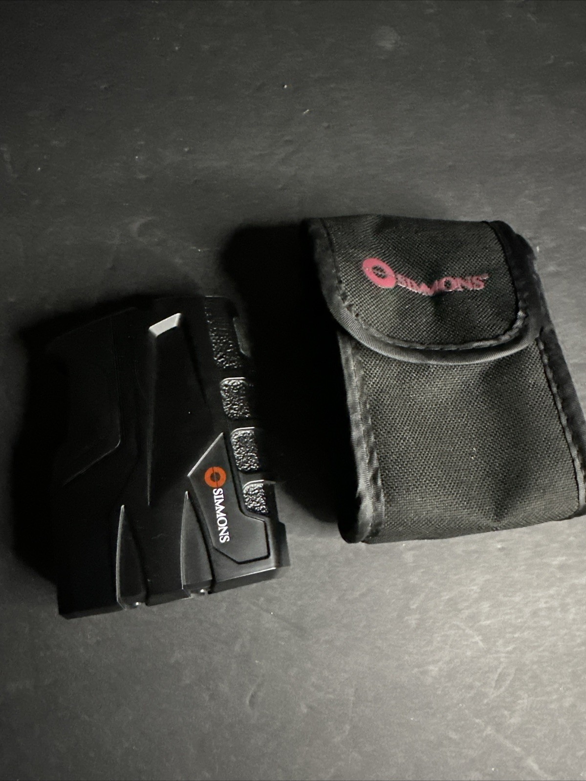 SIMMONS LASER RANGE FINDER with CASE #R8