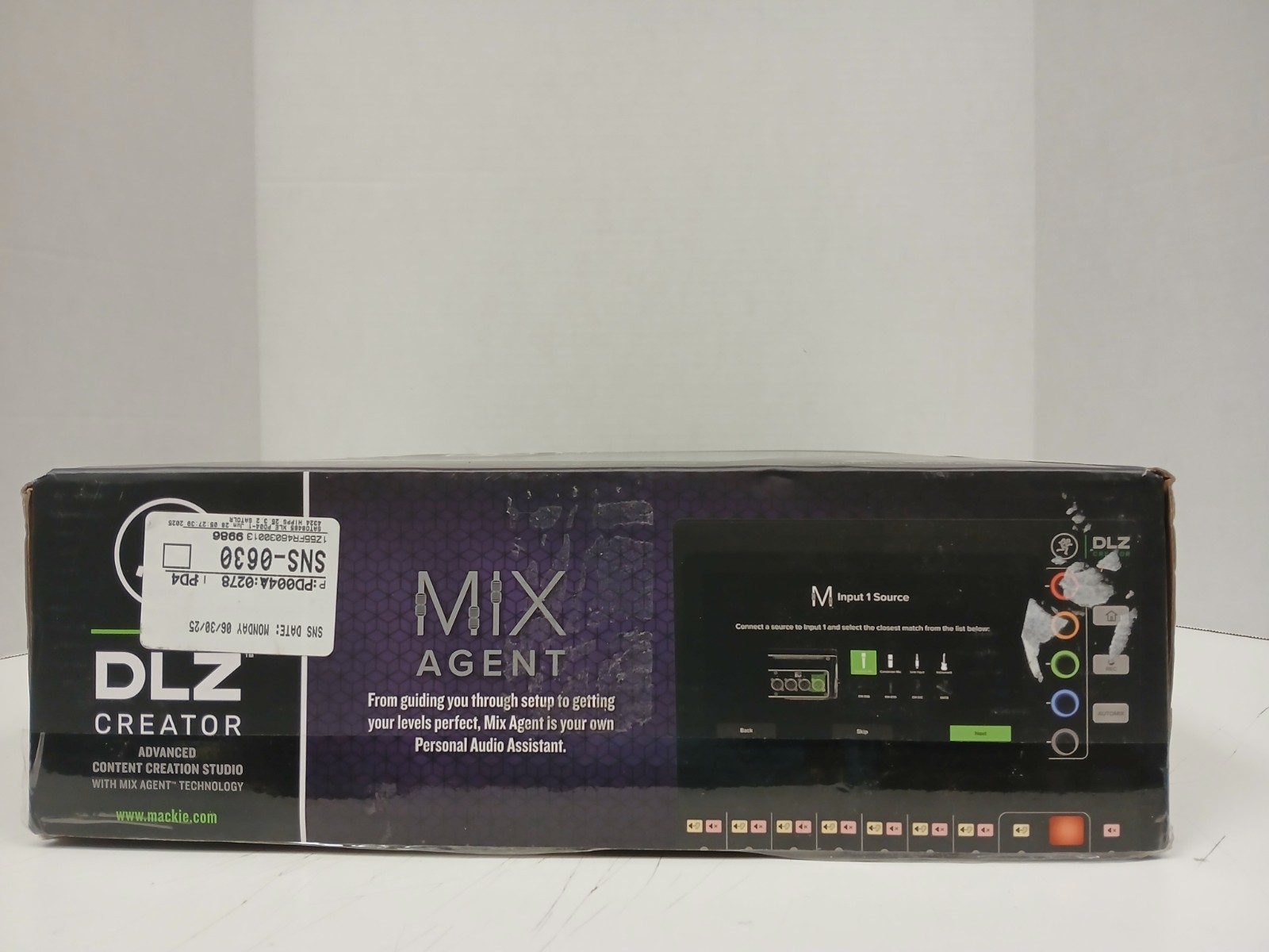 Mackie DLZ Creator Advanced Adaptive Digital Mixer With Mix Agent Technology
