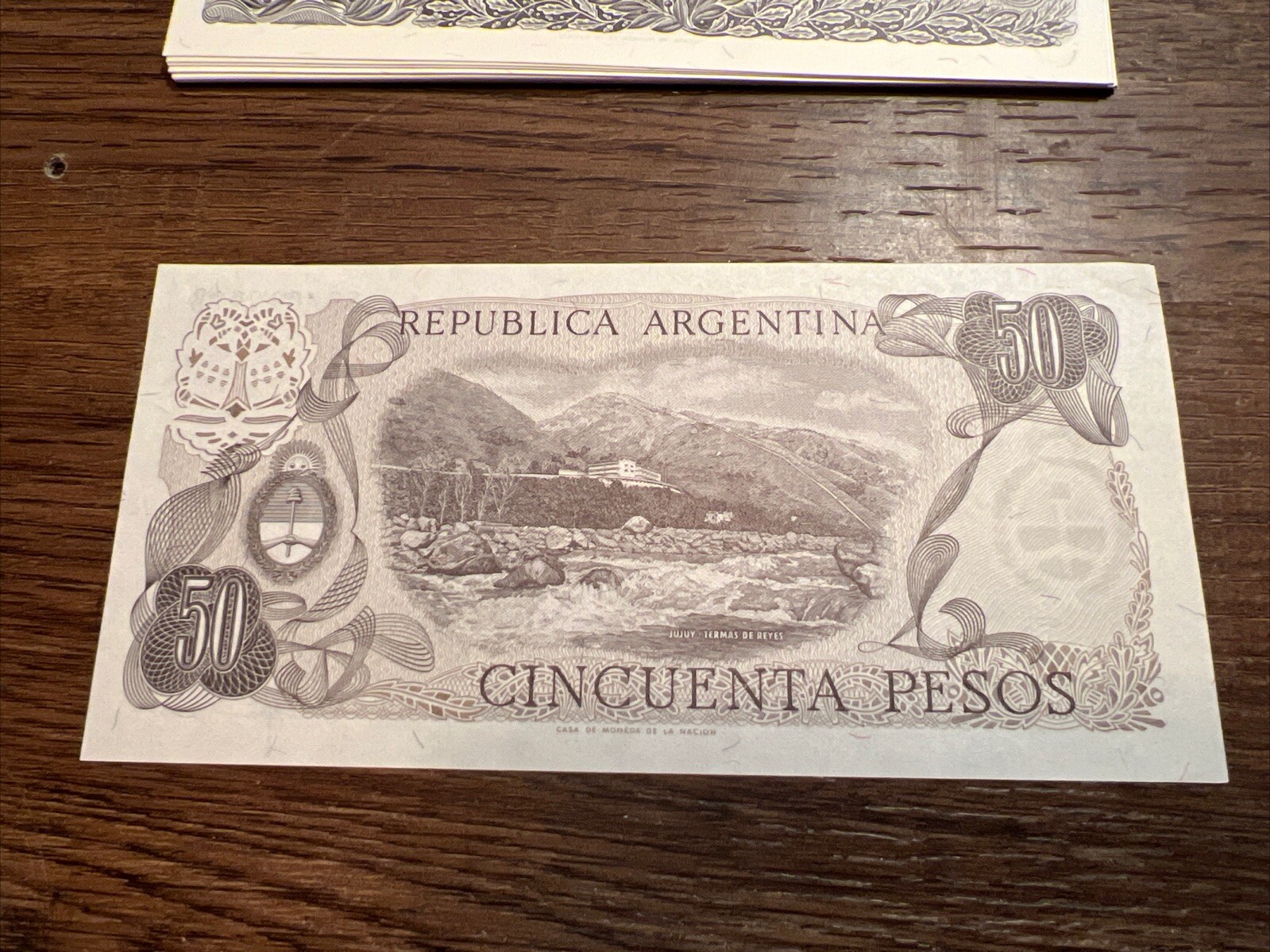 Lot 25 Notes 50 Argentine Pesos 1973 UNC Gems , With Consecutive Serial Numbers
