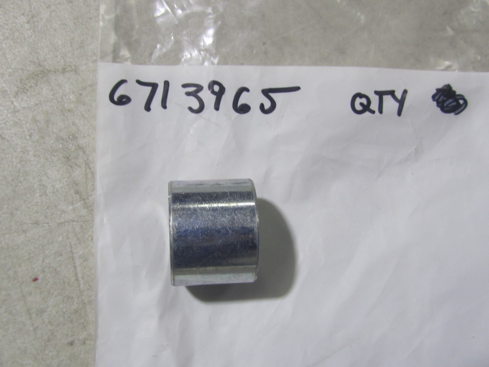 NEW GENUINE OEM Bobcat 6713965 BUSHING
