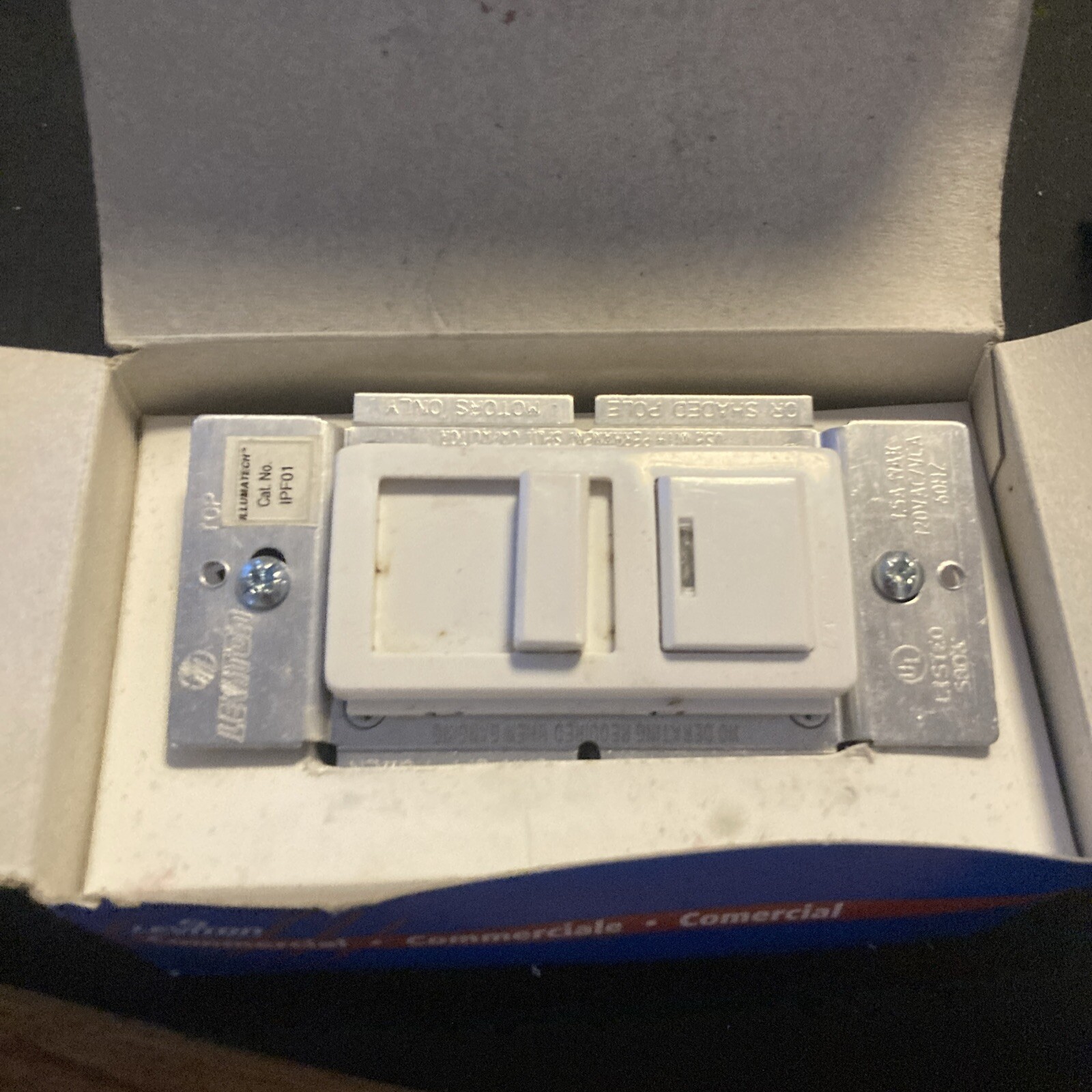 leviton sp & 3 way preset lighted IPF01-LAW