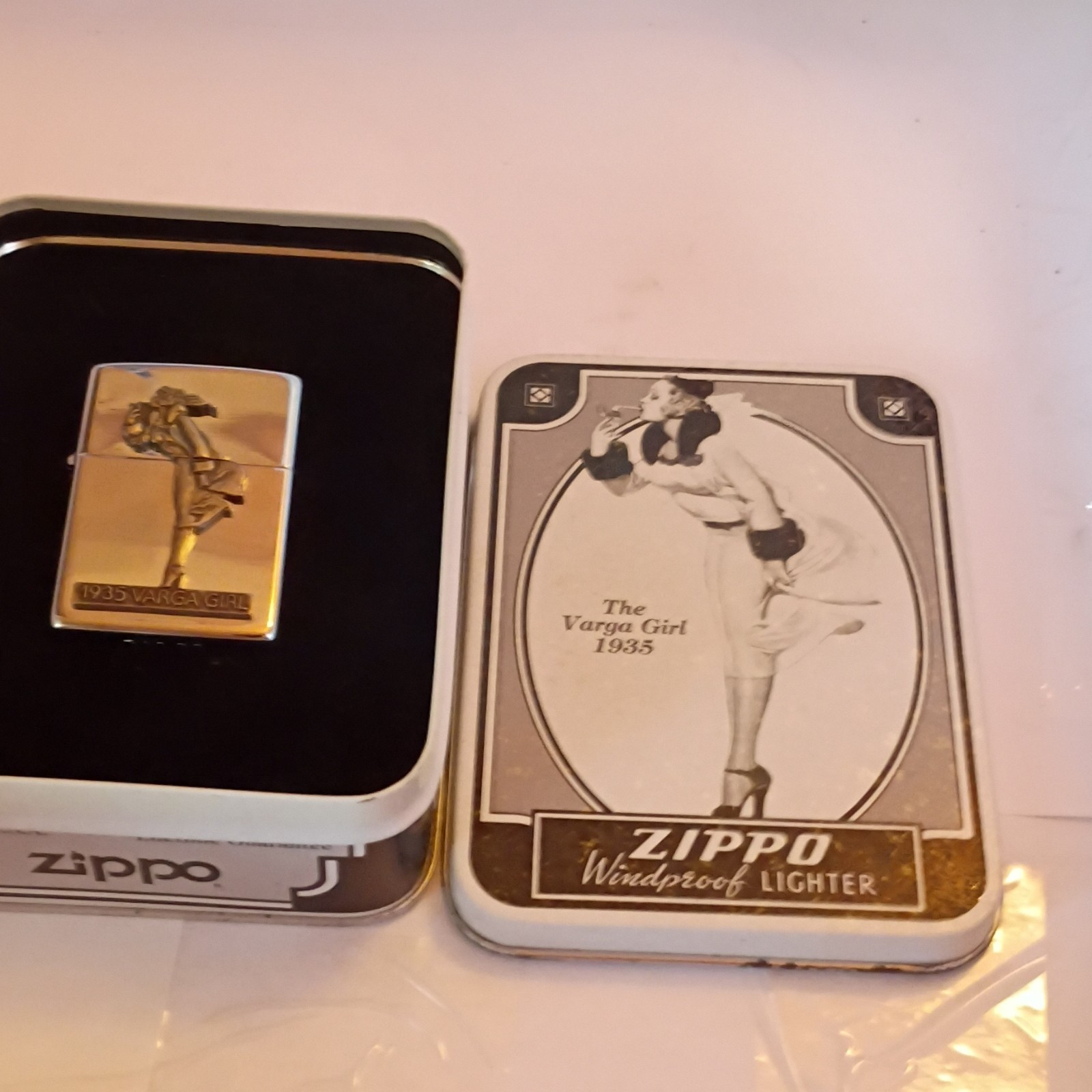 Zippo 1935 Varga Girl Pinup Windproof Lighter Collectible Tin