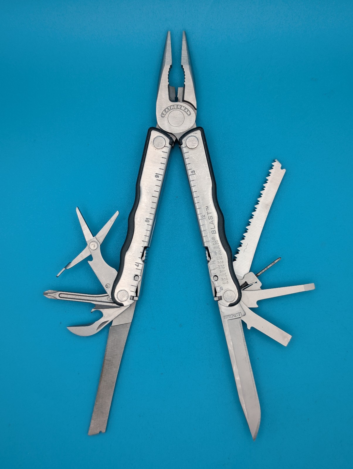 Leatherman BLAST Multi-Tool , Retired Multitool w/ Knife Pliers