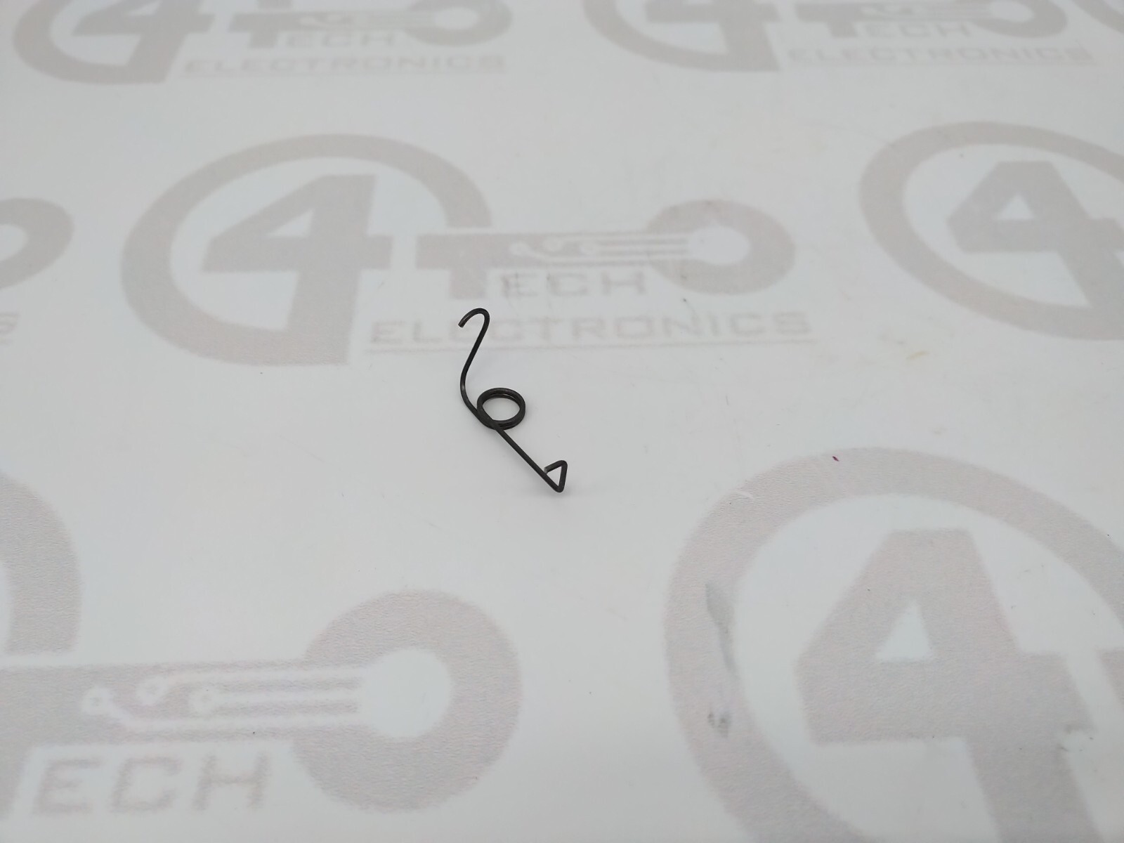 Universal Instruments Left Spring 30899701