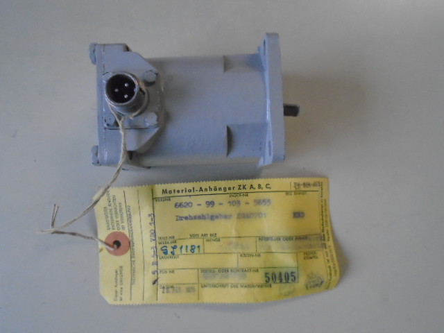 SMITHS / MEGGITT  TACH GENERATOR P/N  KGA0701   1970'S  OHC