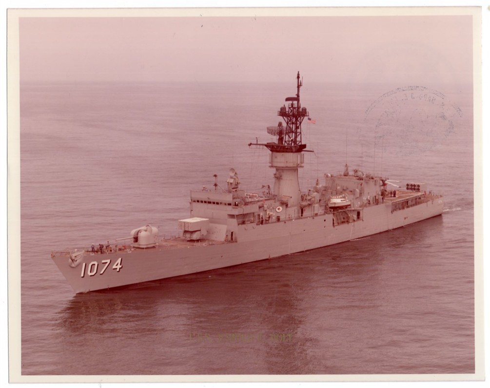 1975-1992 US Navy Frigate FF-1074 USS Harold E. Holt 8x10 Original Color Photo