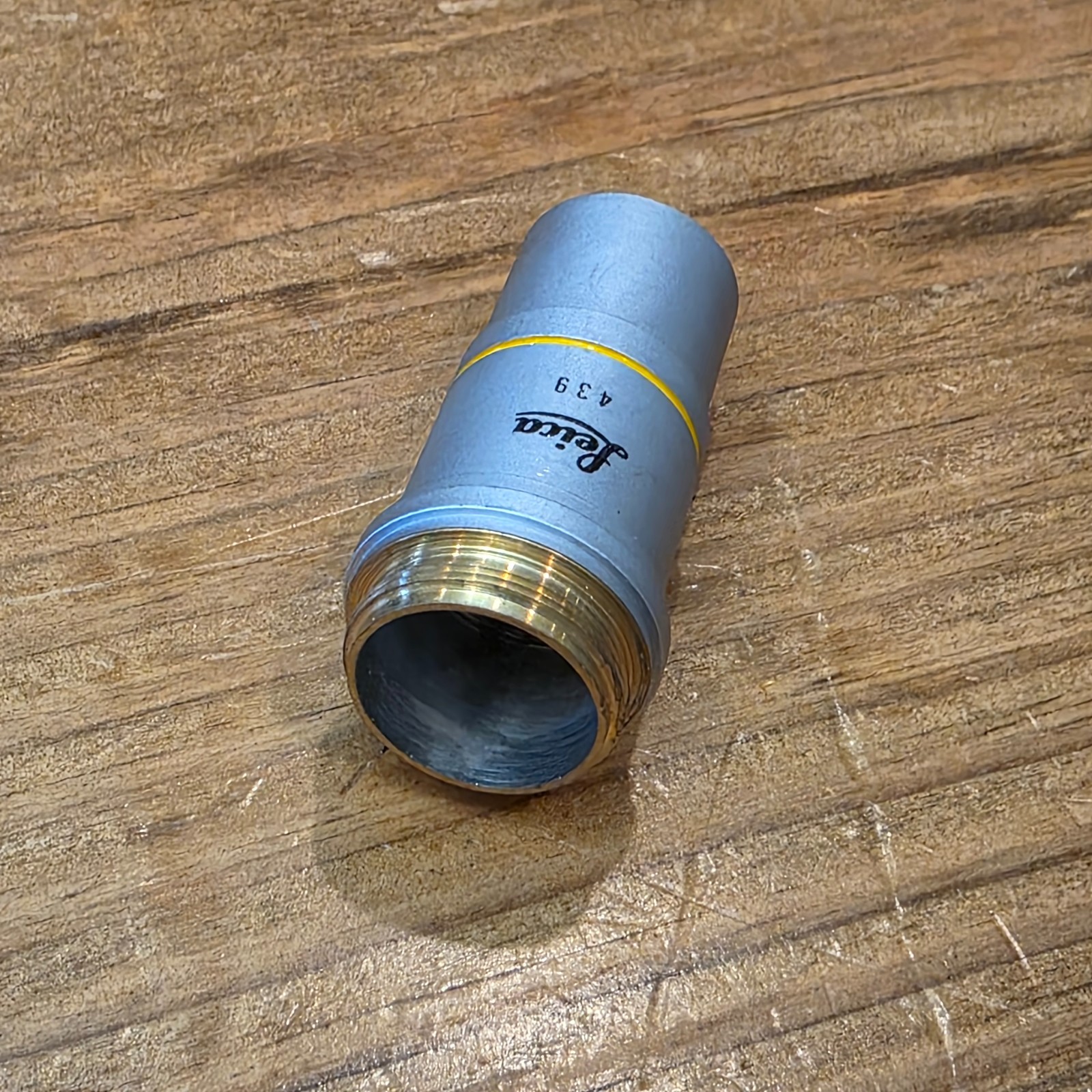 Leica 2000 ACHRO 439 Microscope Objective 10/0.25 ∞/0.17