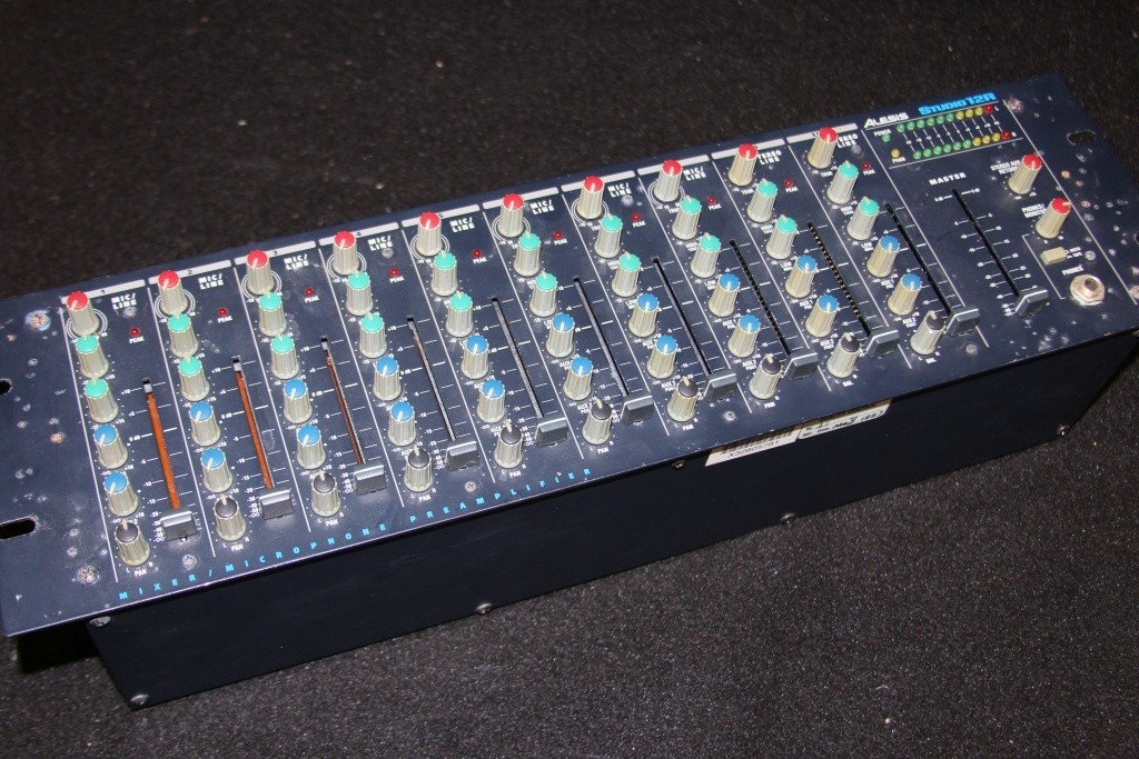 Alesis Studio 12R Rackmount Stereo Mic / Line Mixer