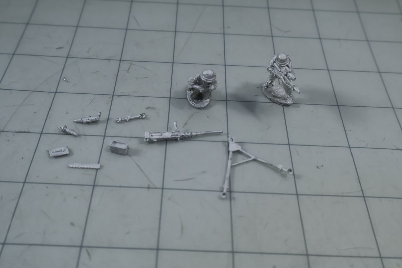 War Game Miniatures 28mm Unpainted Vietnam War USMC Firing Figure + Sniper NEW