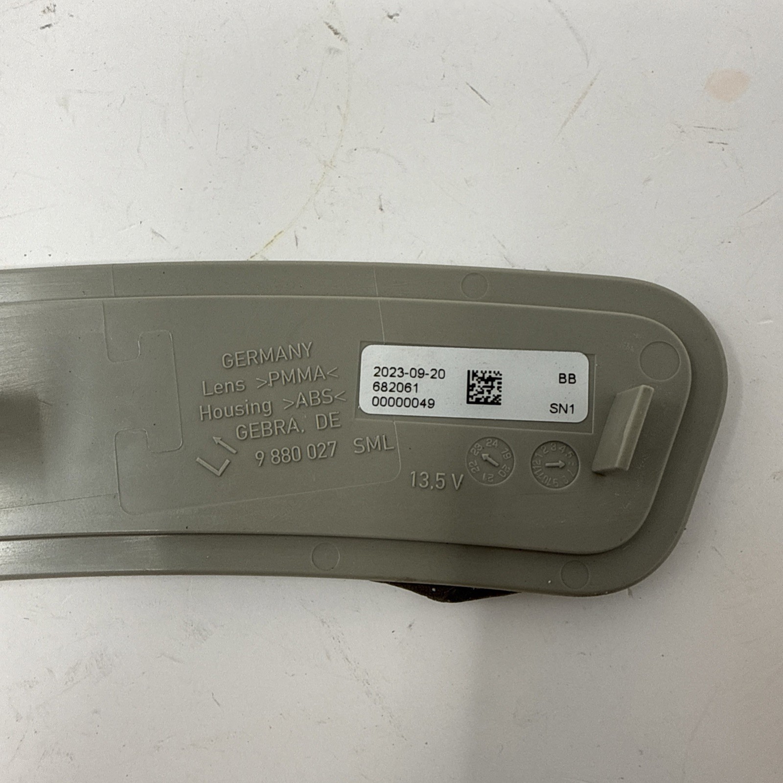 23-25 BMW 7 SERIES LEFT REFLECTOR PANEL LIGHT LAMP SIDE 63149880027 OEM
