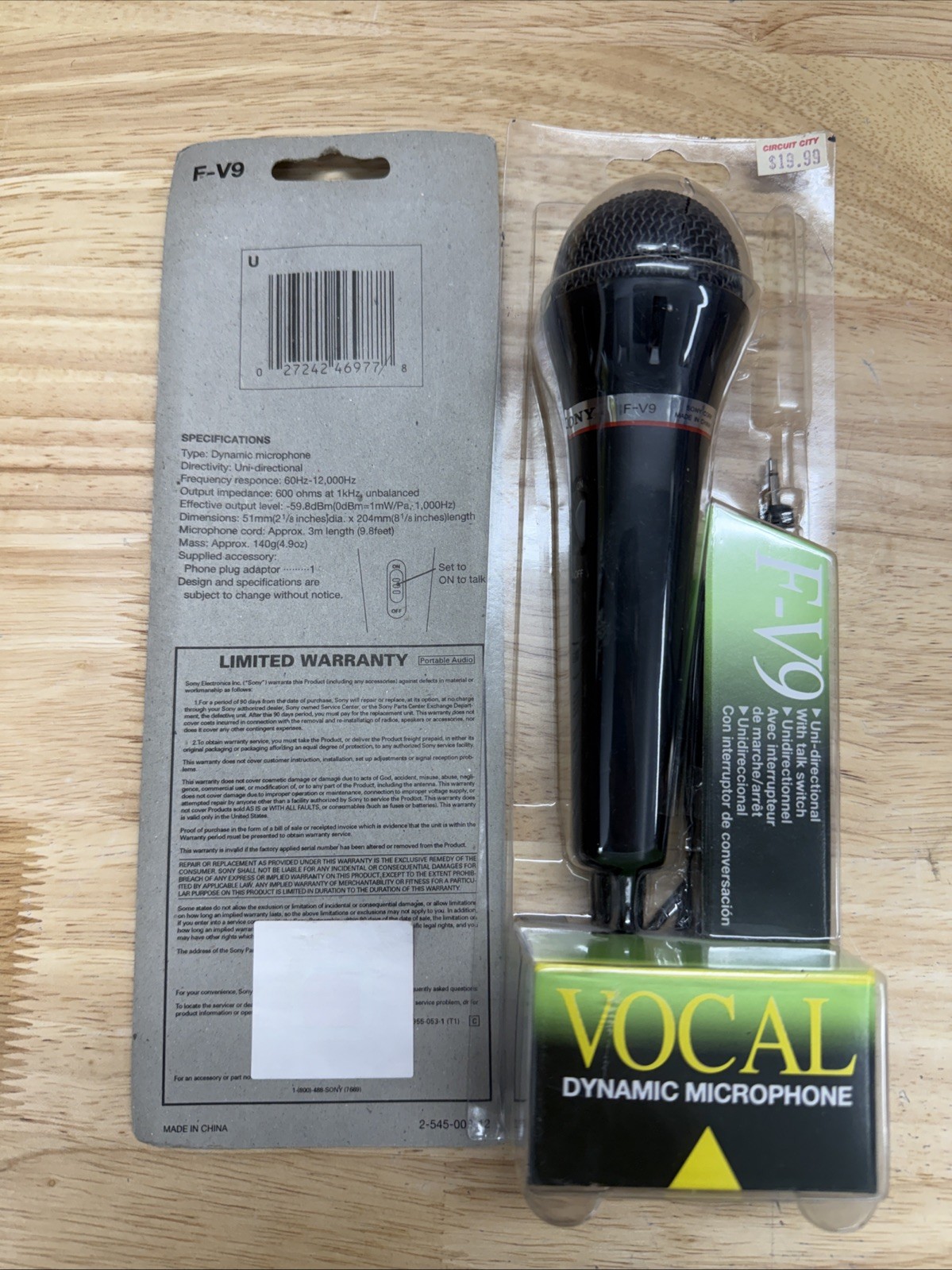 Sony  F-V9 Vocal Dynamic Microphone Uni directional Adapter NIB Open Dmg’d Box