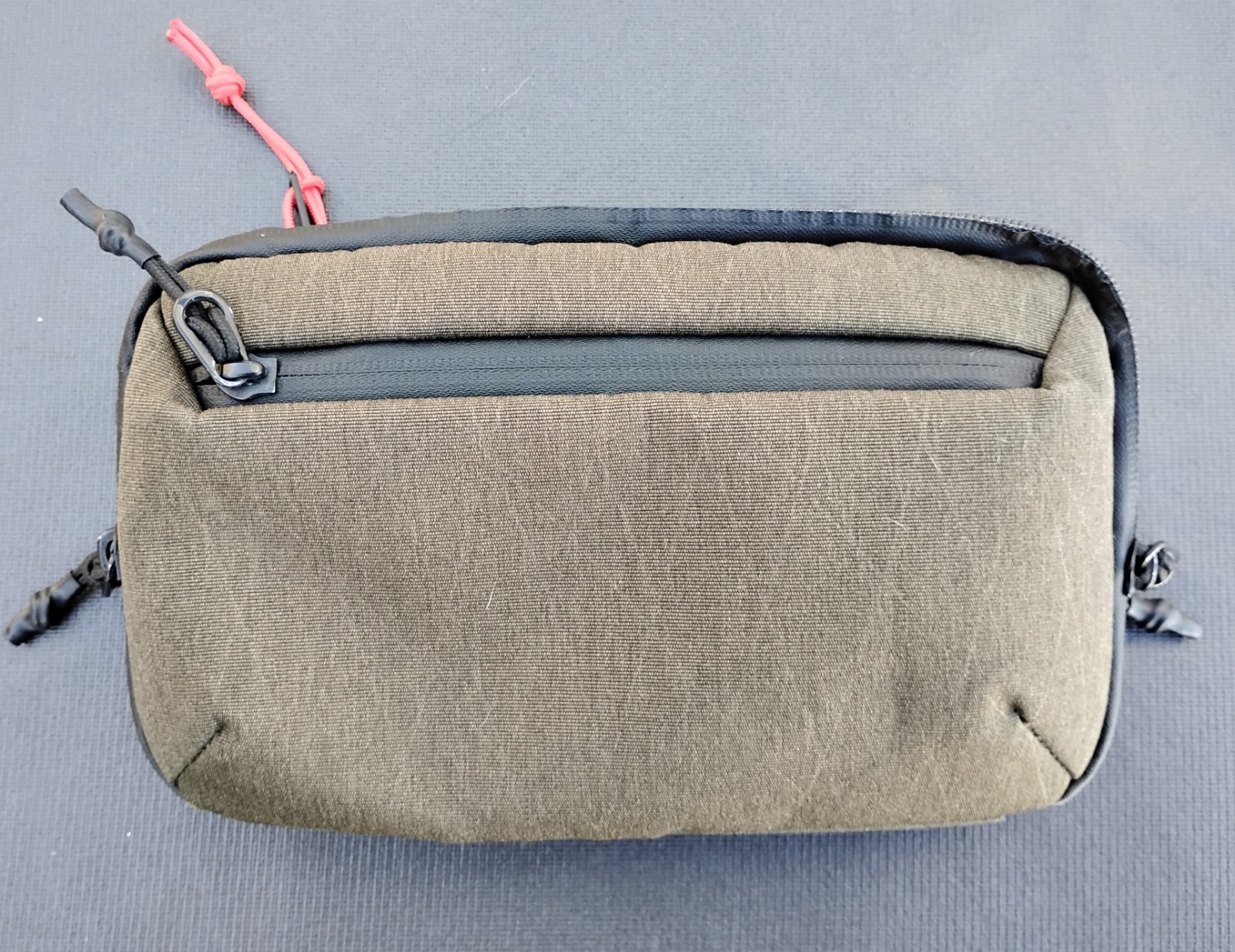 Leastat pouch