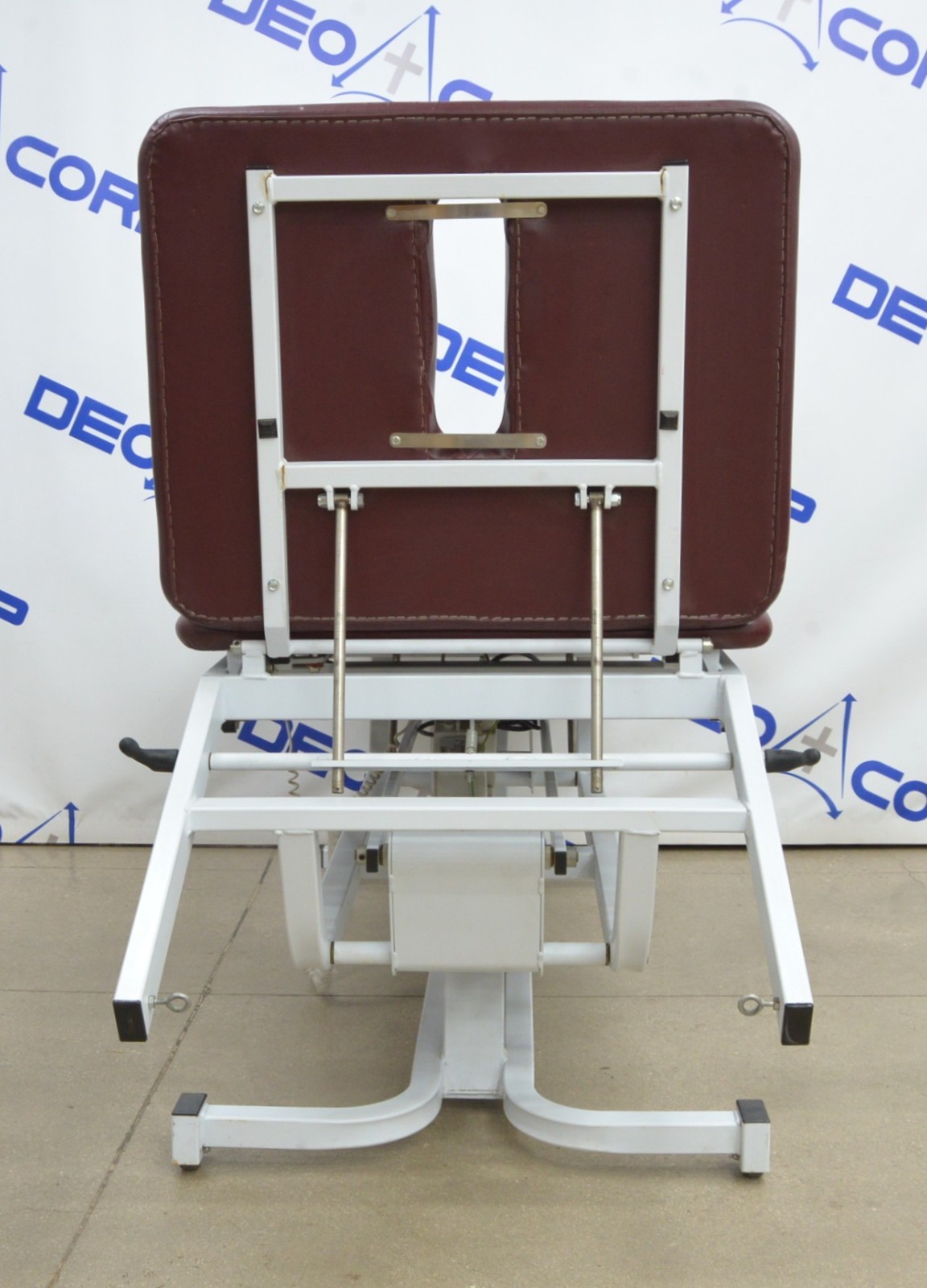 Chattanooga Adapta ADP-400 Traction Treatment Table W/ Remote