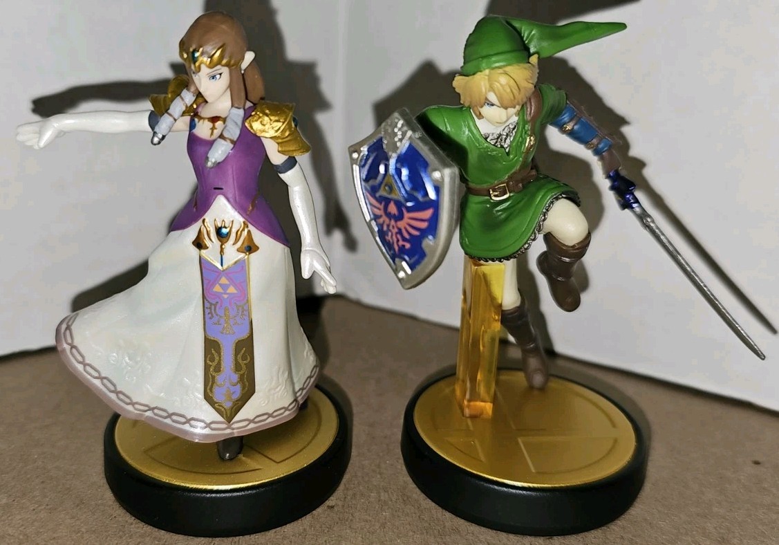 Link & Zelda Amiibo Set Super Smash Bros. Nintendo Switch Princess BOTW & TOTK