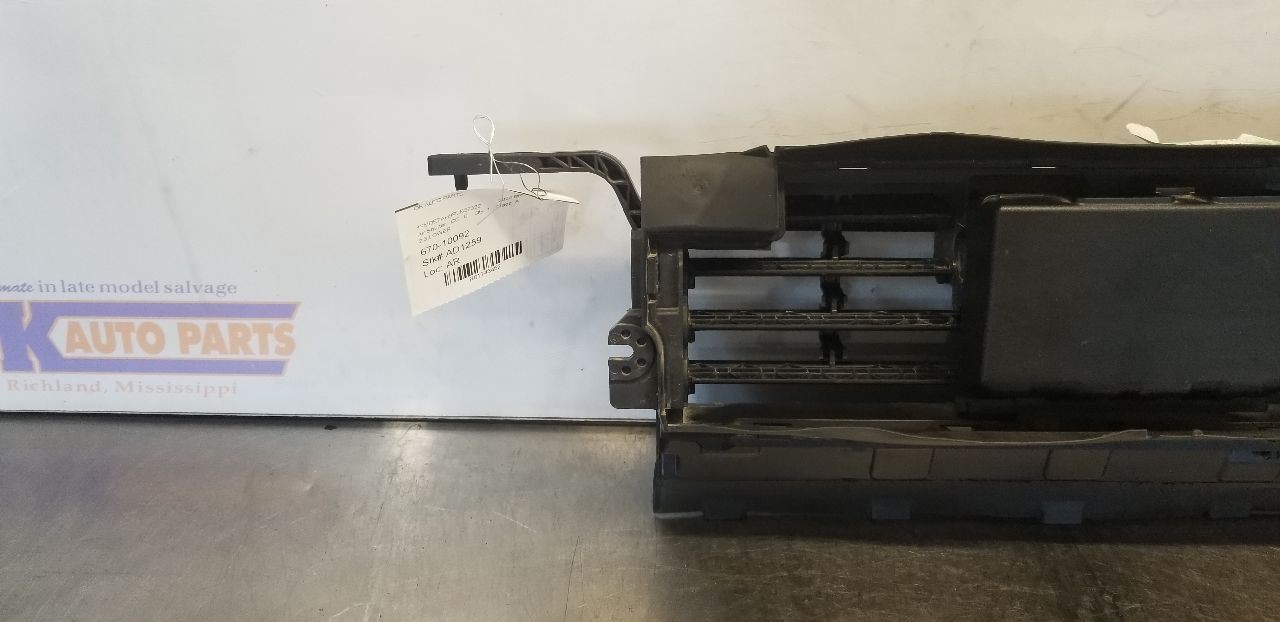 24 FORD BRONCO LOWER AIR SHUTTER 2.3L WITHOUT ADAPTIVE CRUISE