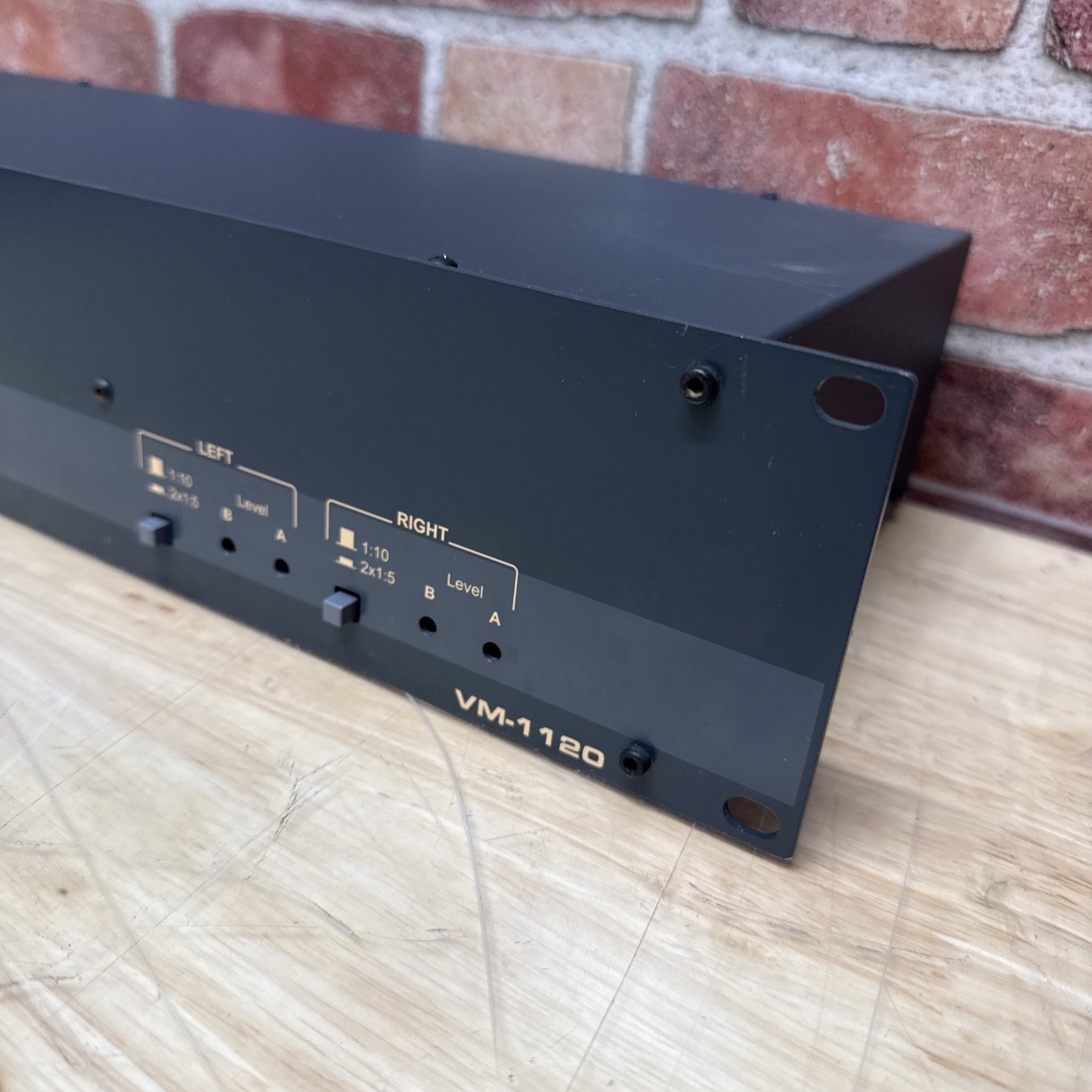 Kramer VM-1120 1:10 Balanced Stereo Audio Distributor