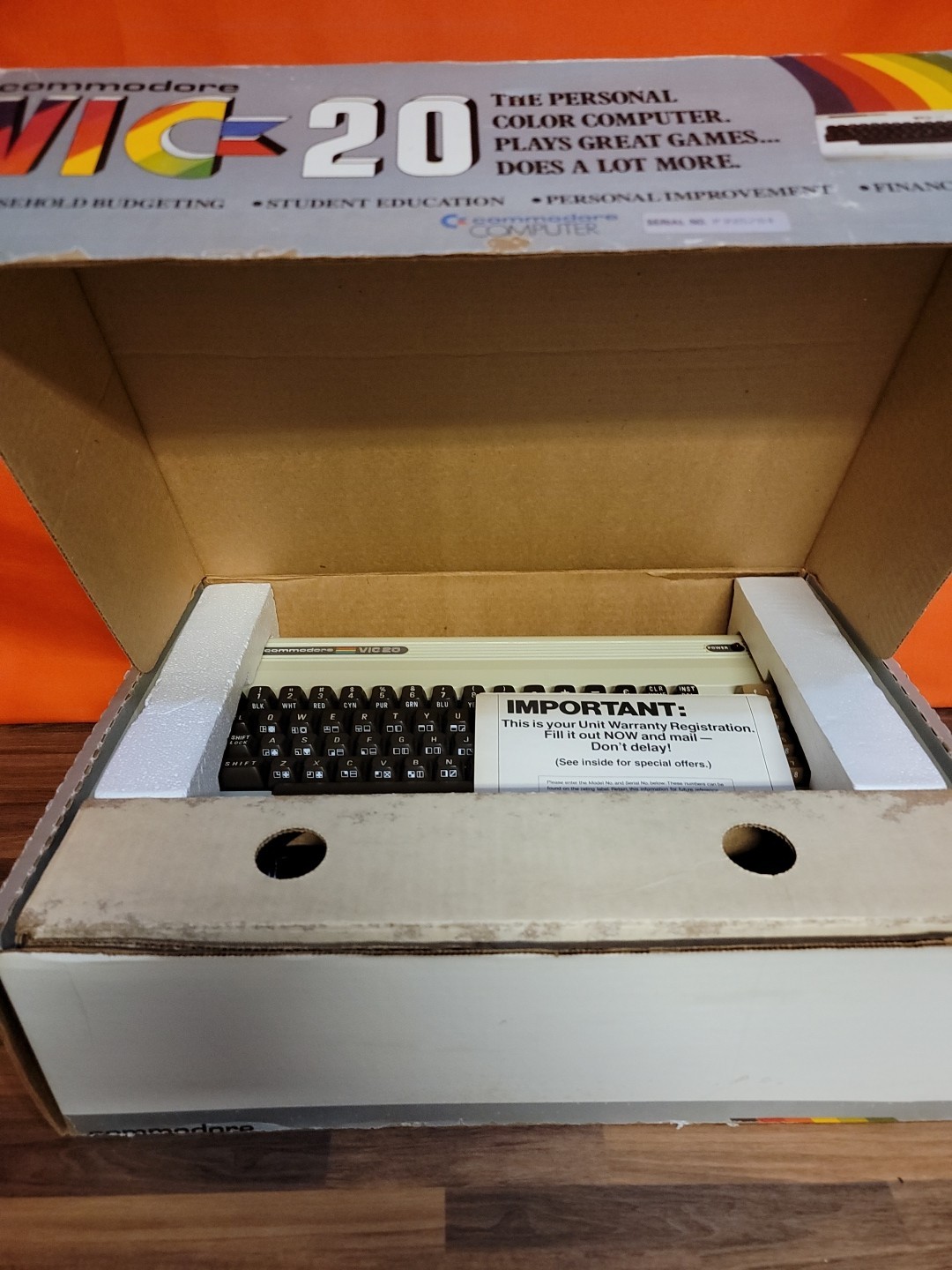 Commodore VIC-20 Computer w Original Box Foam & Matching Serials ~ Please Read!