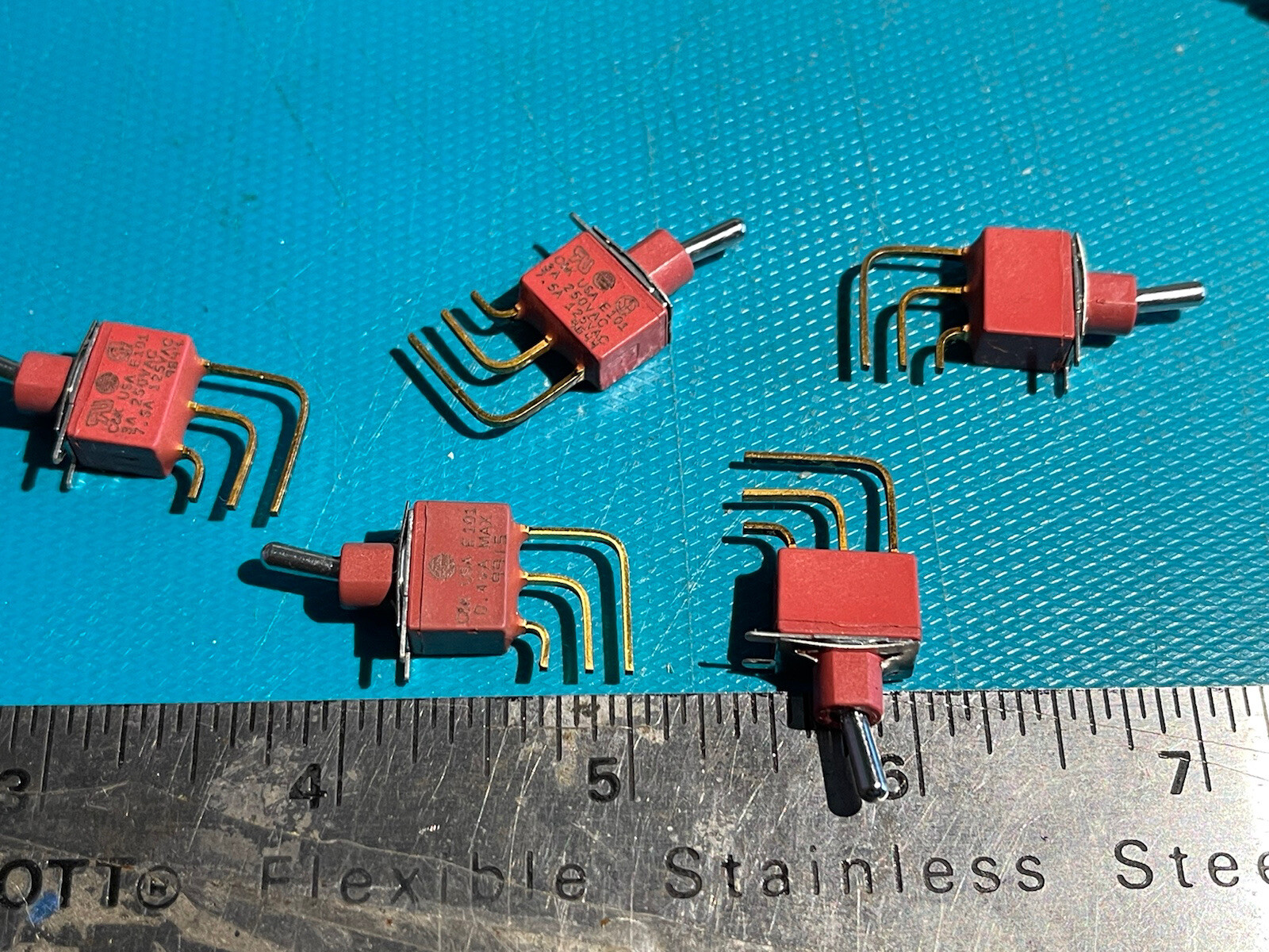 toggle switch Mini On Board ON-ON (5pcs)