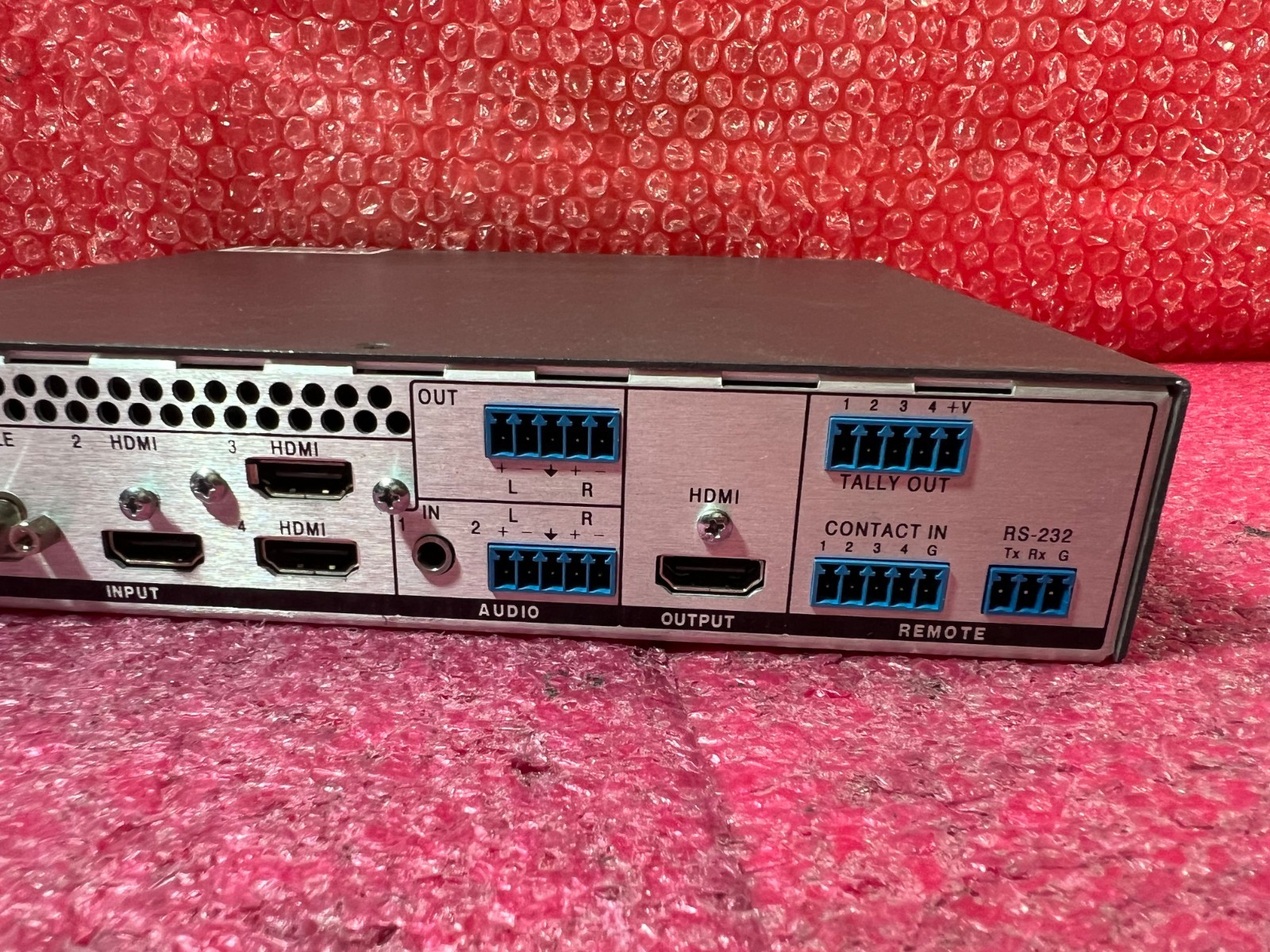 Extron IN1604 HD 4-Input HDCP-Compliant Video Scaler