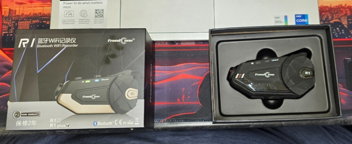 Motorcycle Helmet Headset with Camera FreedConn R1-PLUS Hard Mic, Black