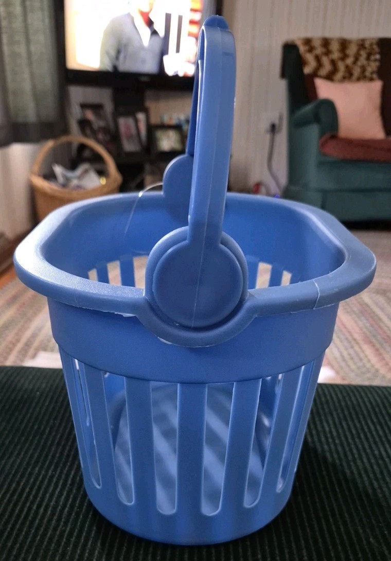 Frem Oval Plastic Gift Basket Bucket Blue Organizer Swing Handle
