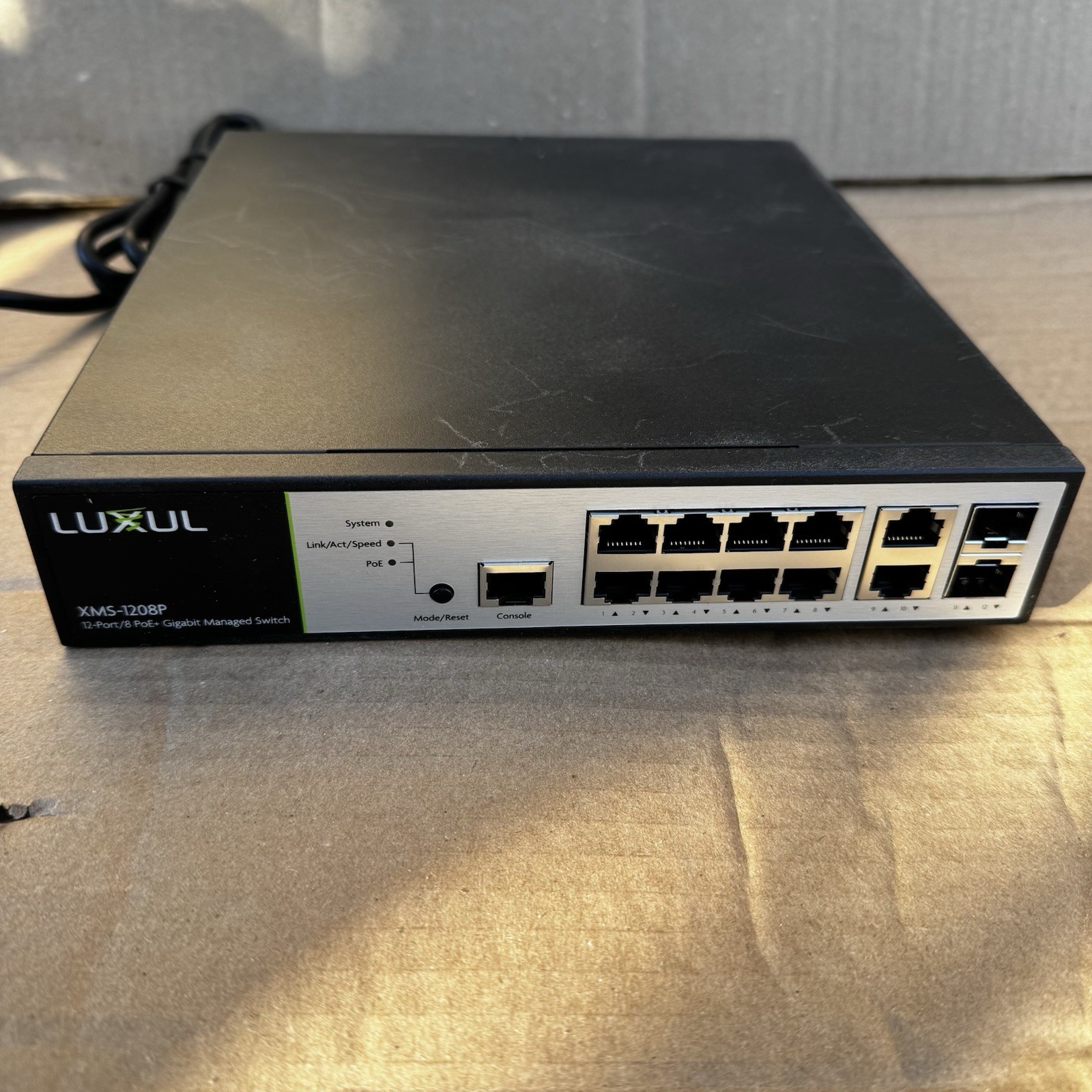 Luxul XMS-1208P 12-Port/8 PoE+/SFP Gigabit Managed Switch Black - Pre-owned