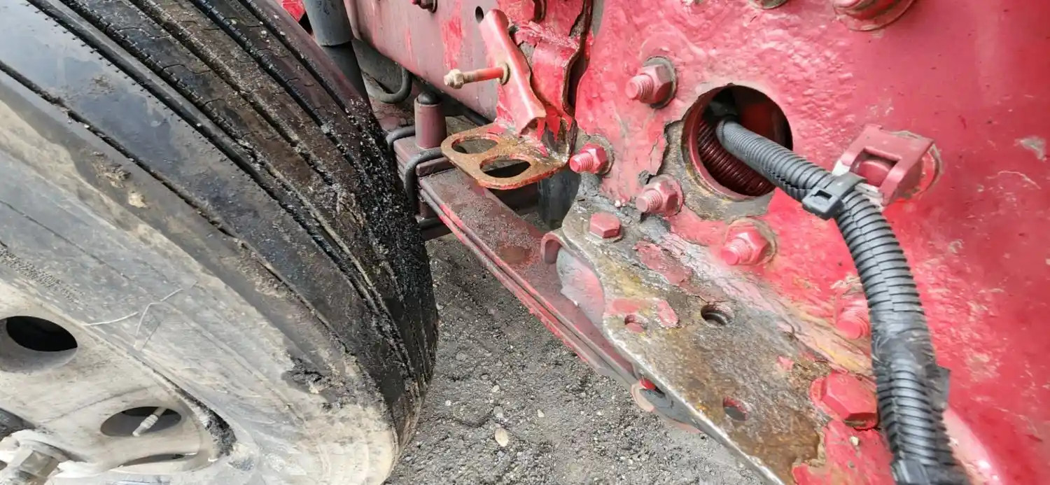 (Used) 2015 Freightliner Cascadia 125, FRONT LEAF SPRINGS Front Leaf & Springs