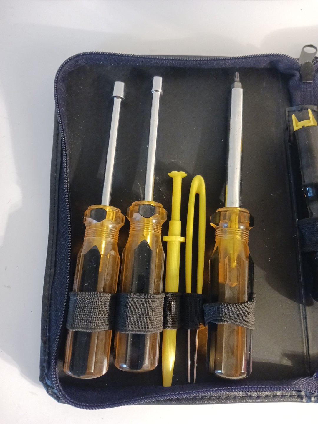 RadioShack Deluxe Computer Toolkit W/Zipper Case