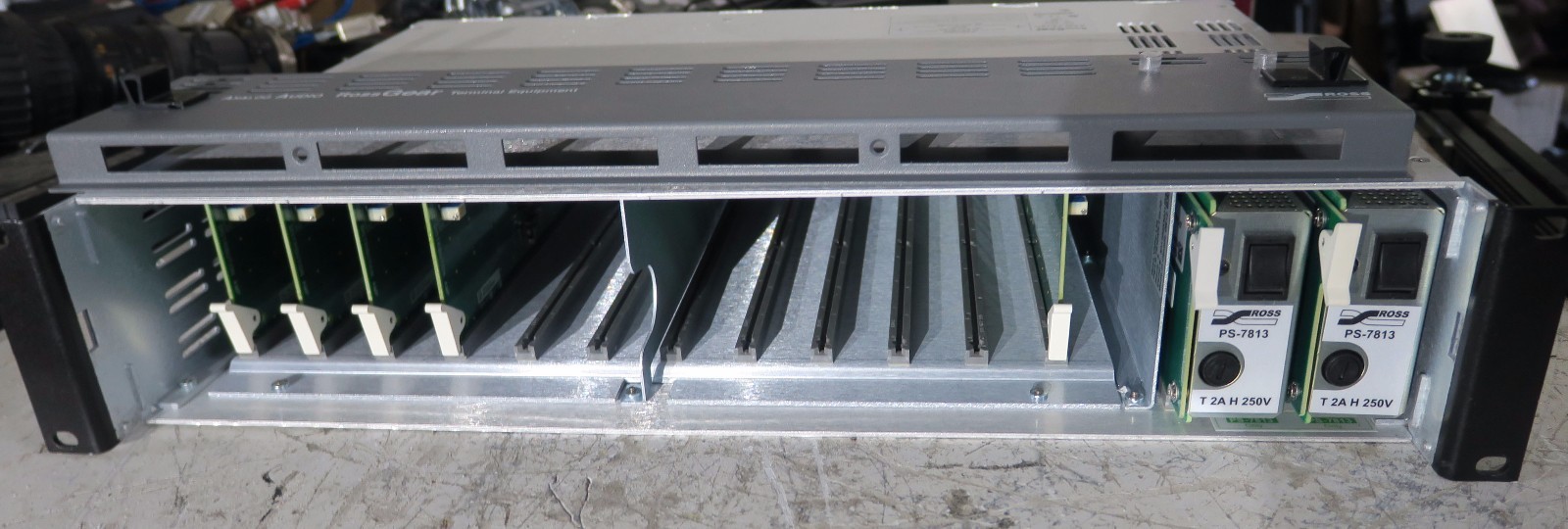 Ross modular frame with 4x tda7891 timecode distribution cards -78