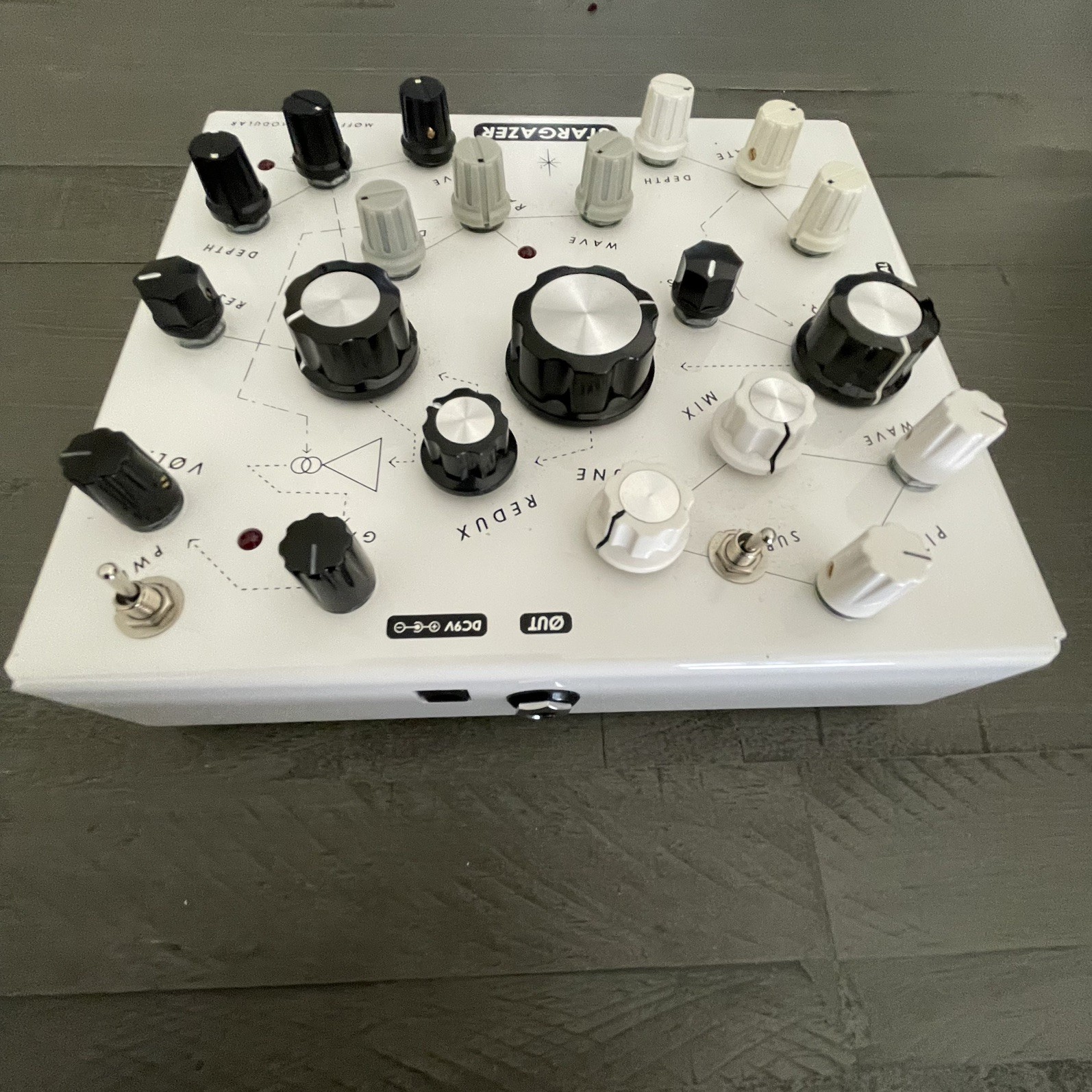 Moffenzeef Modular Stargazer MSG II [INTENSIFIES] drone noise synth effects