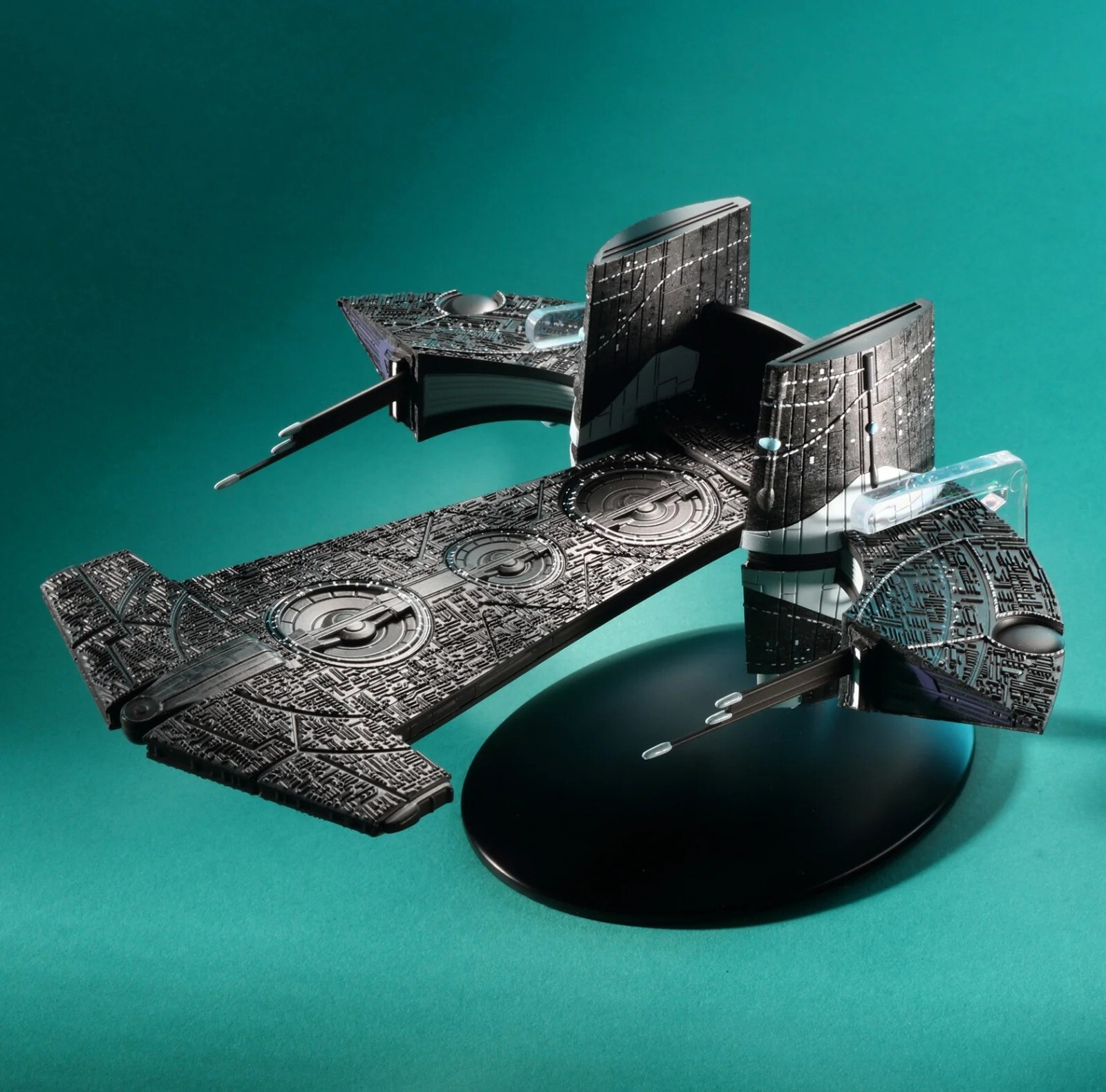 Master Replicas Stargate SG-1 Ships Collection Asgard Thor's Ship Bilskirnir