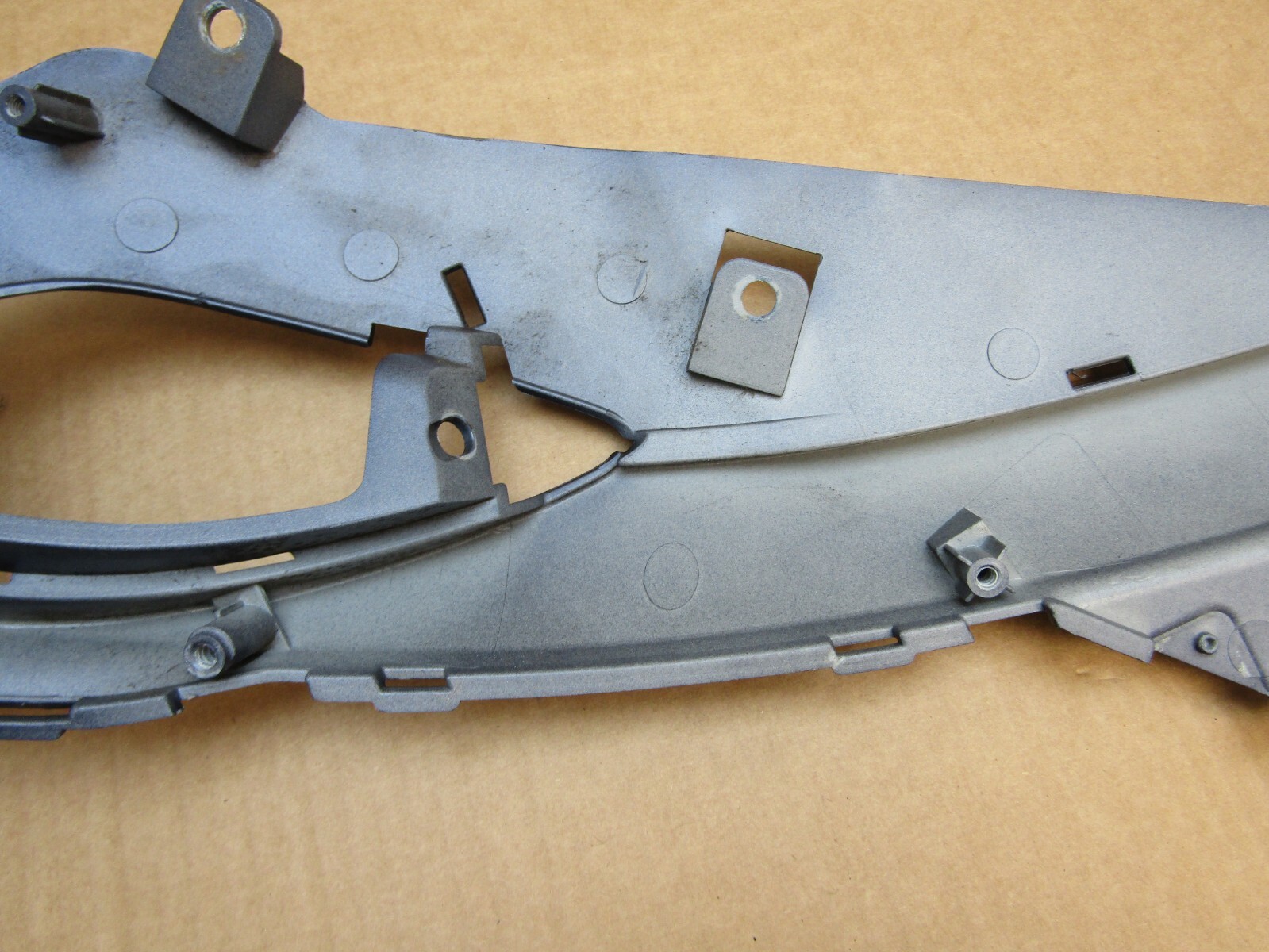 Sym Fiddle III 125 2021 9,518 miles right lower trim panel (12132)