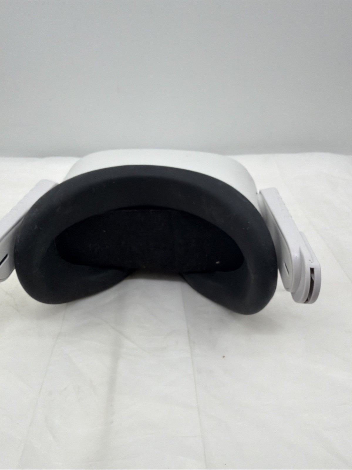 Oculus Quest 2 64GB VR Headset All-in-One VR System - OPEN BOX READ DESCRIPTION