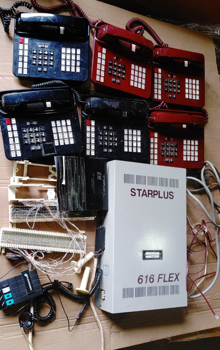 Vodavi STARPLUS 616FLEX Phone System, including 6 phones