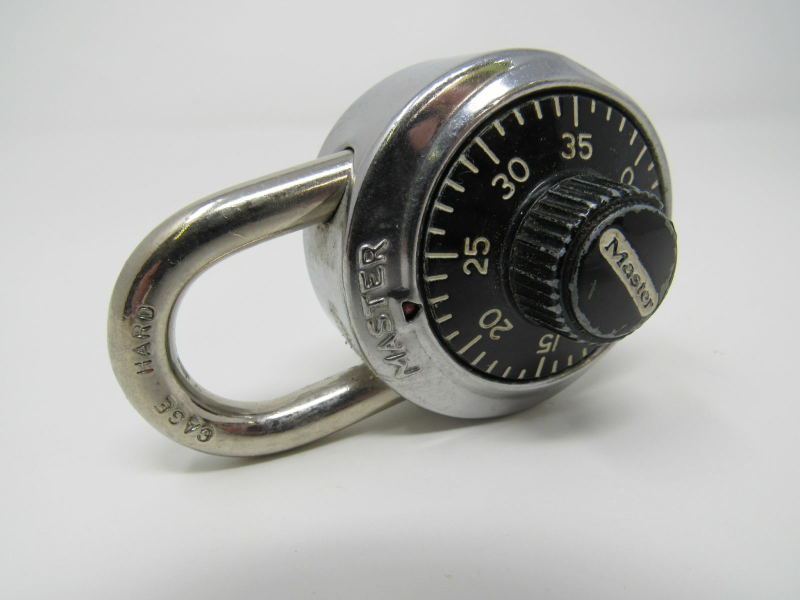 Master Lock Co Combination Pad Lock Back Key Hole 82346 V56