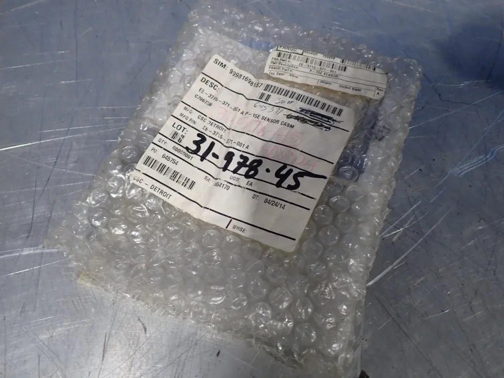 FANUC EE-3715-371-001 CYLINDRICAL SENSOR  08233142723