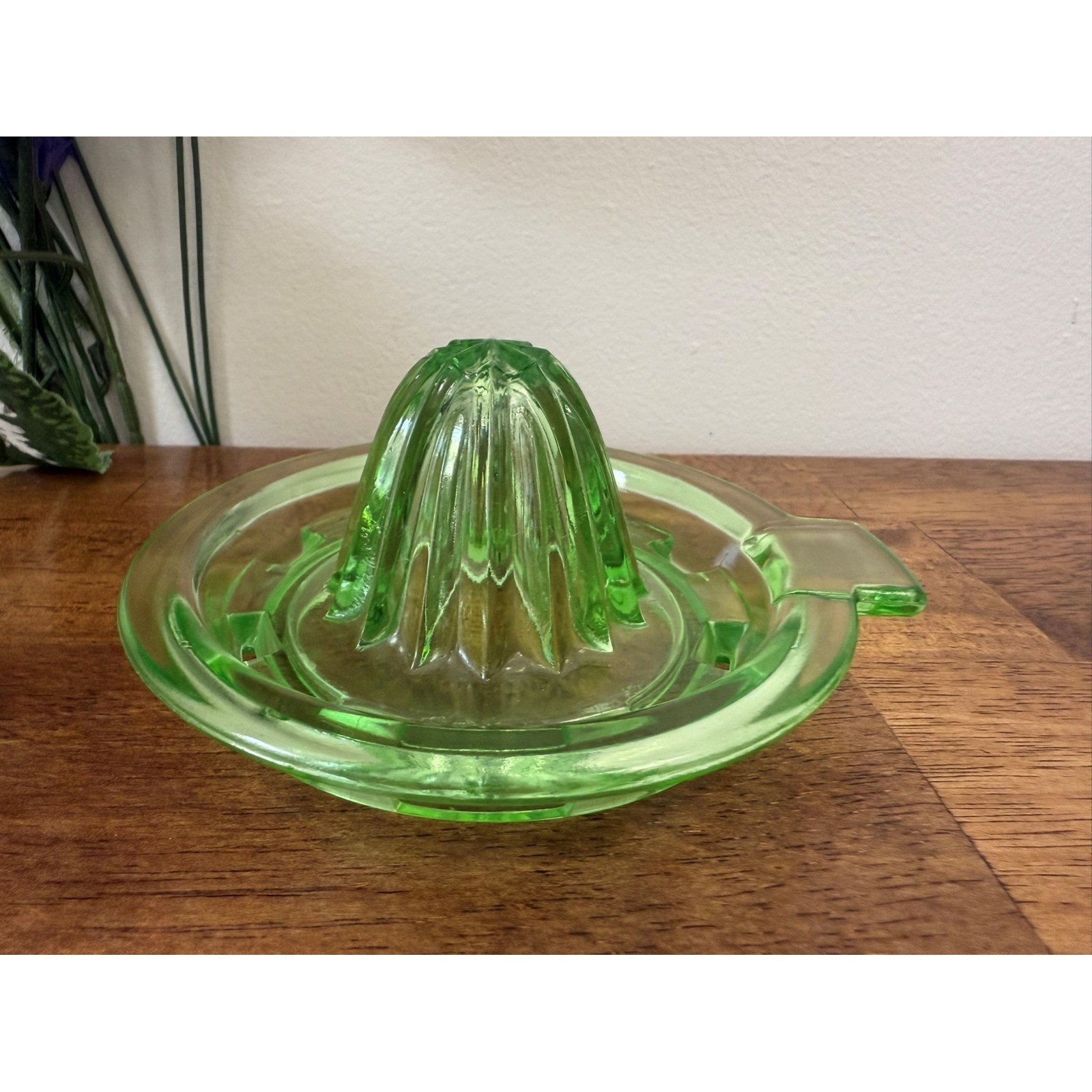 Vintage Uranium Glass Citrus Juicer Reamer Glows Under UV Light Kitchenware