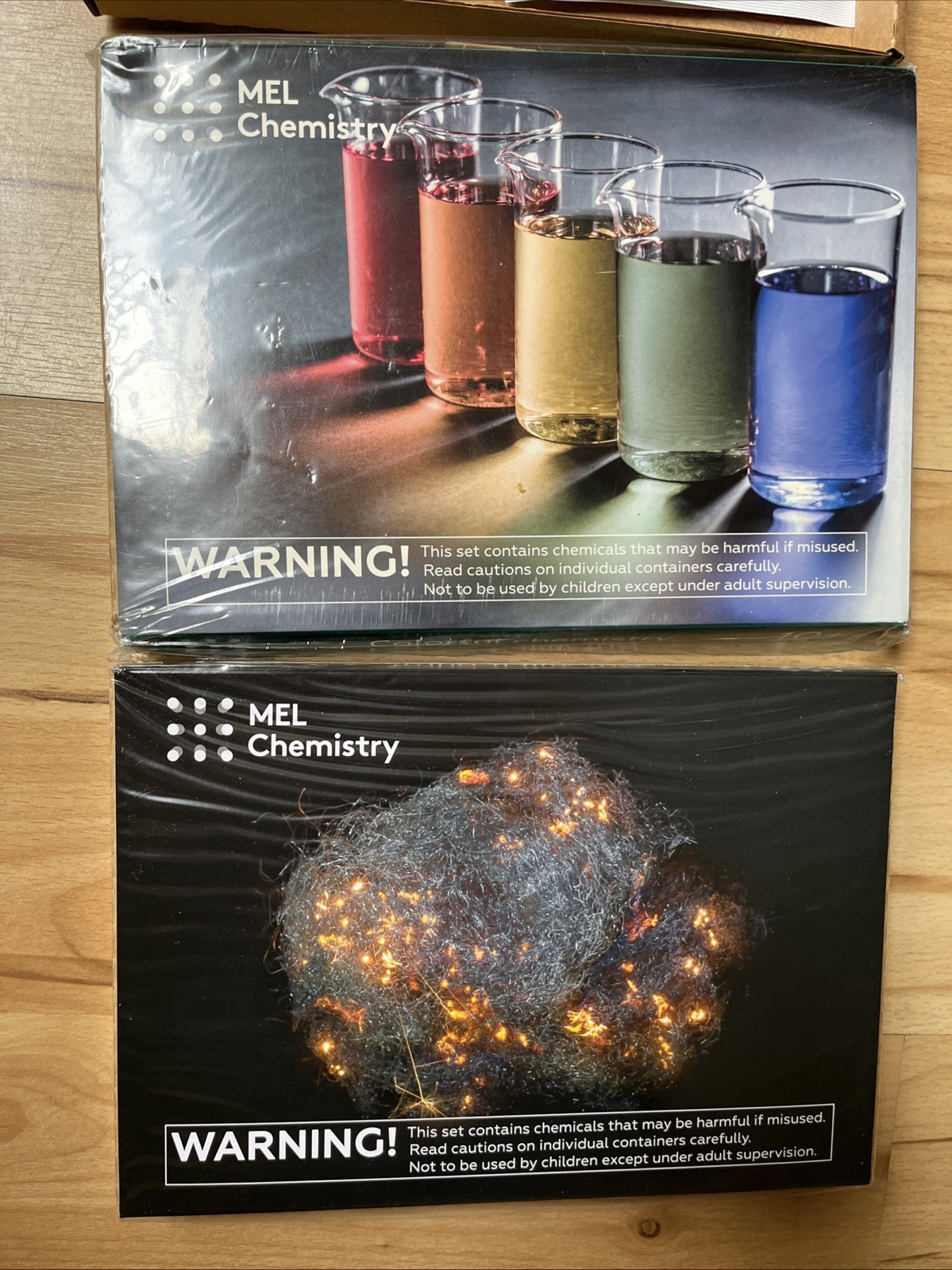 MEL Science Chemistry Science Starter Kit With 4 Experiment Kits Lot Tin VR Burn