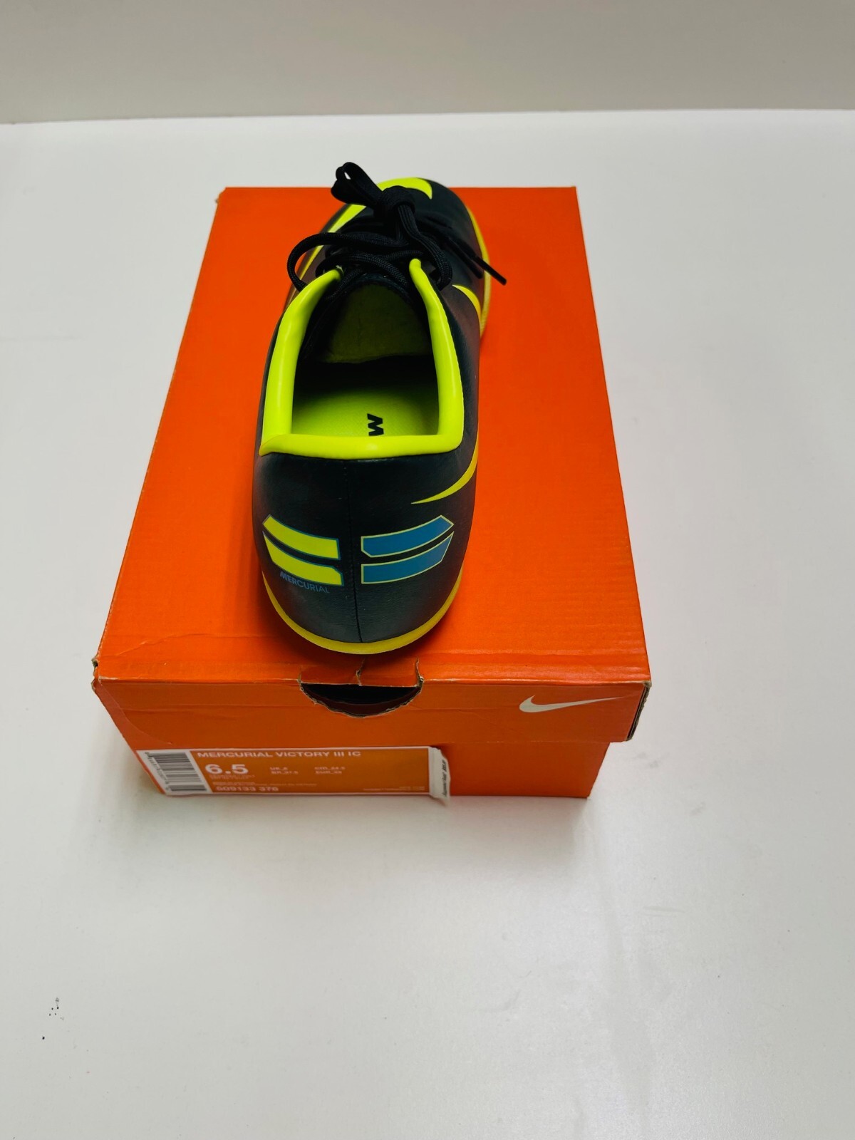 Nike Mercurial Victory III IC Men's Soccer Shoe - Black/Neon