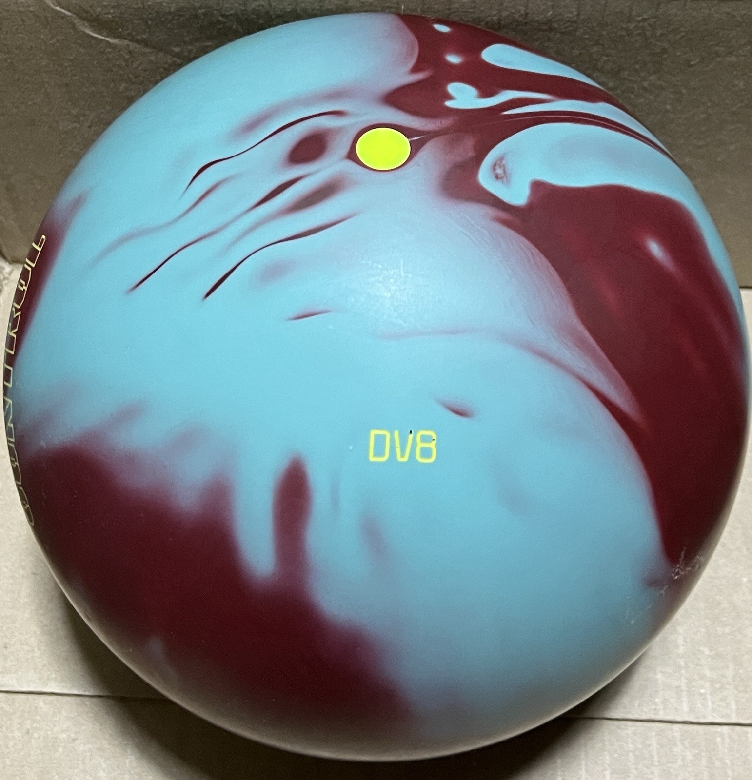 DV8 Tactic Control 15 lb Bowling ball New in Original Box