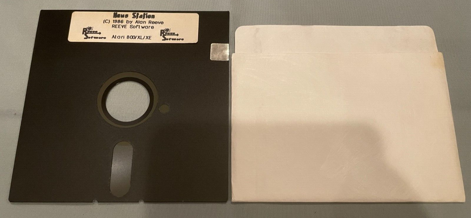 NEWS STATION - 1986 Atari 800/XL/XE Computer Reeve Software 5.25" Disk - TESTED!