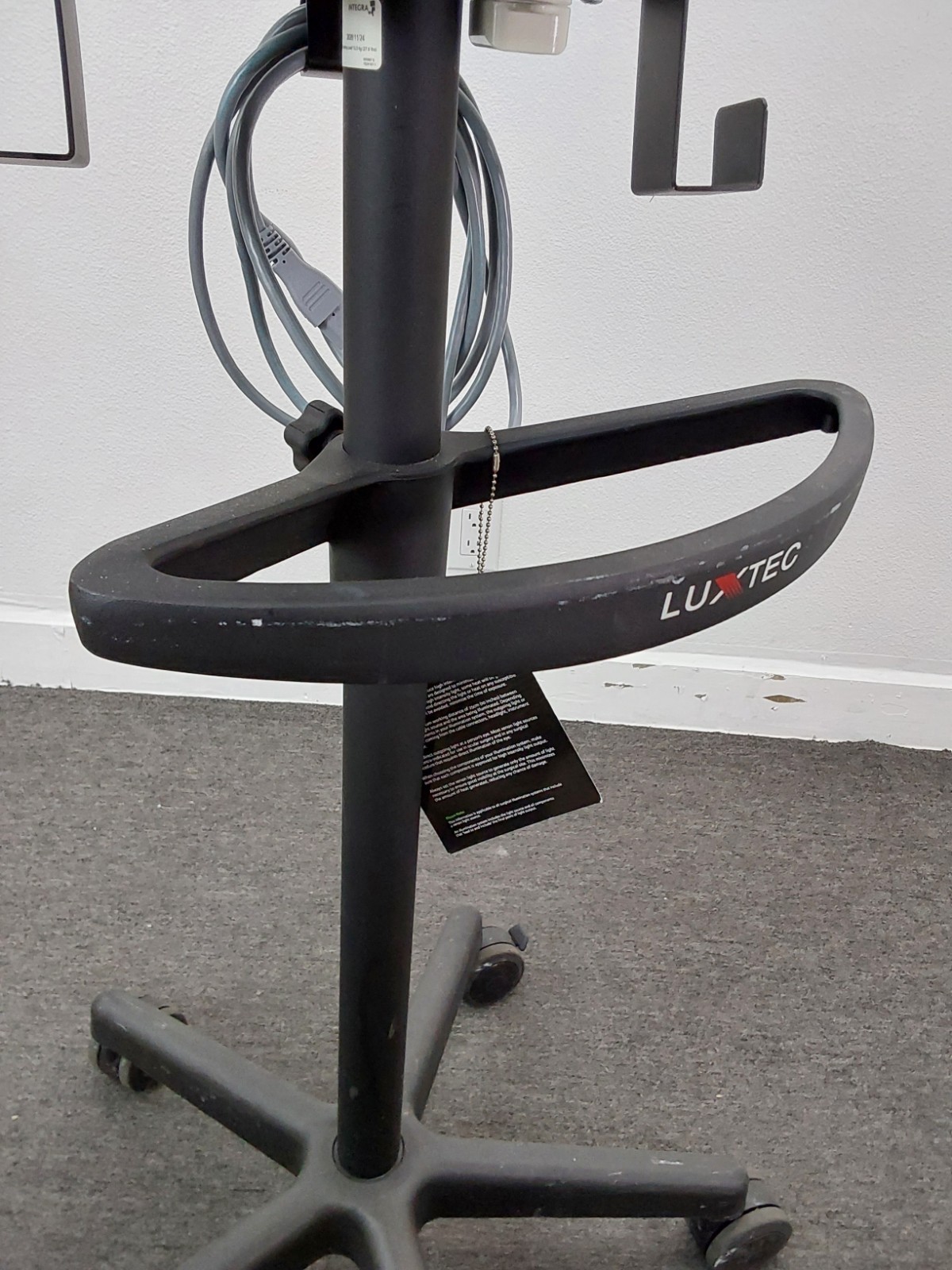 Integra Luxtec MLX Light Source W/ Rolling Stand & Powercord