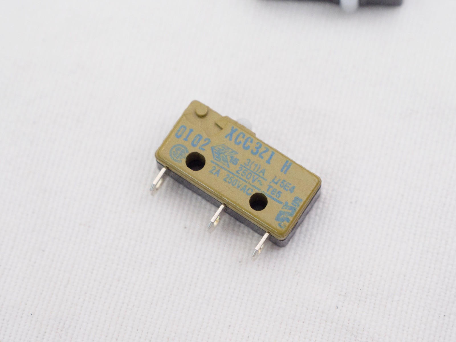 1X Saia-Burgess XCC3Z1 Basic / Snap Action Switches Sub-miniature micro Switch