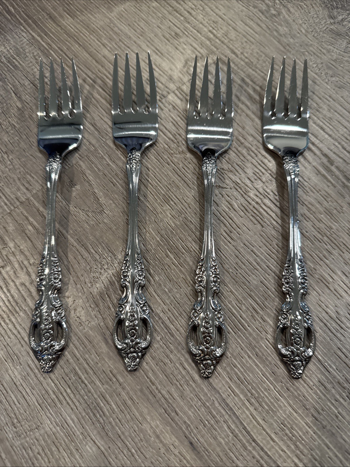 4PC ONEIDA RENOIR PEMBROOKE STAINLESS SALAD FORKS FLATWARE LOT USA