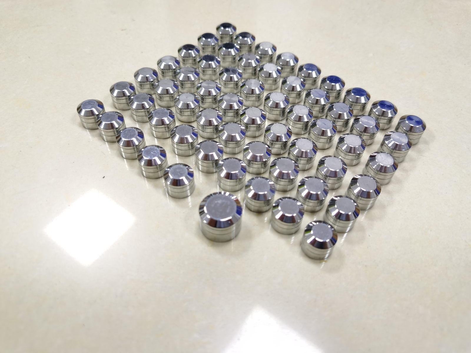 60pcs Chrome Engine Topper Bolt Cover Caps For Harley Dyna Softail Road Glide